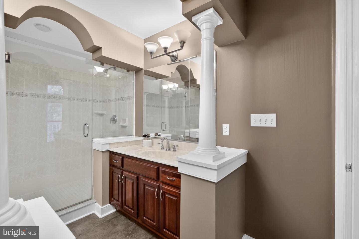 WILMINGTON, Delaware, 19806, United States, 4 Bedrooms Bedrooms, ,4 BathroomsBathrooms,Residential,For Sale,2048566