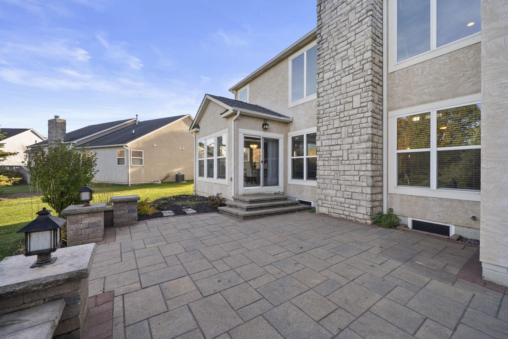 Powell, Ohio, 43065, United States, 5 Bedrooms Bedrooms, ,5 BathroomsBathrooms,Residential,For Sale,1988967