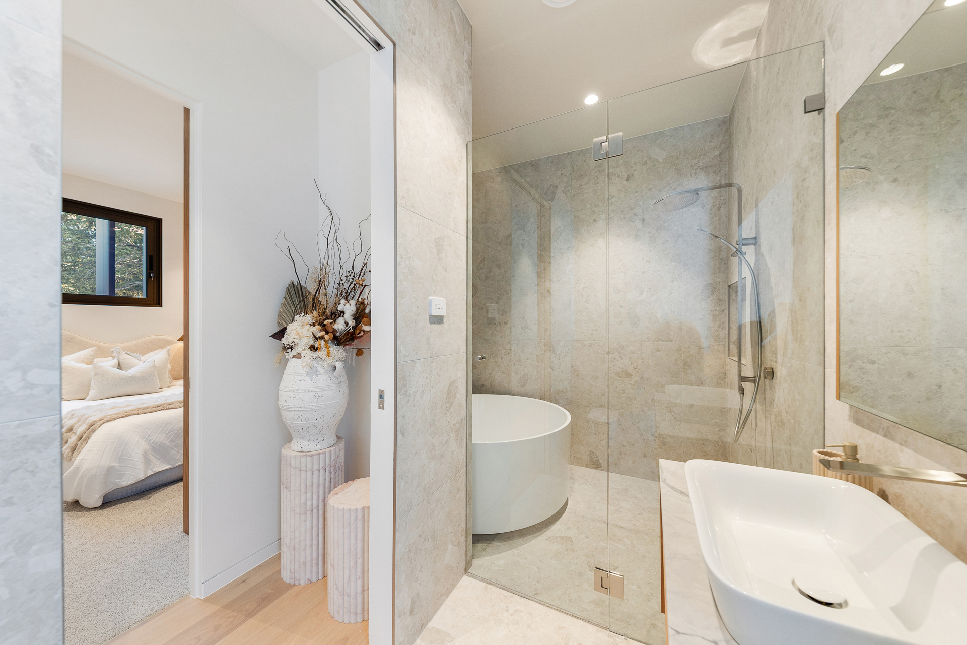 Lifestyle at the forefront in this sleek architectural residence - 物件實景