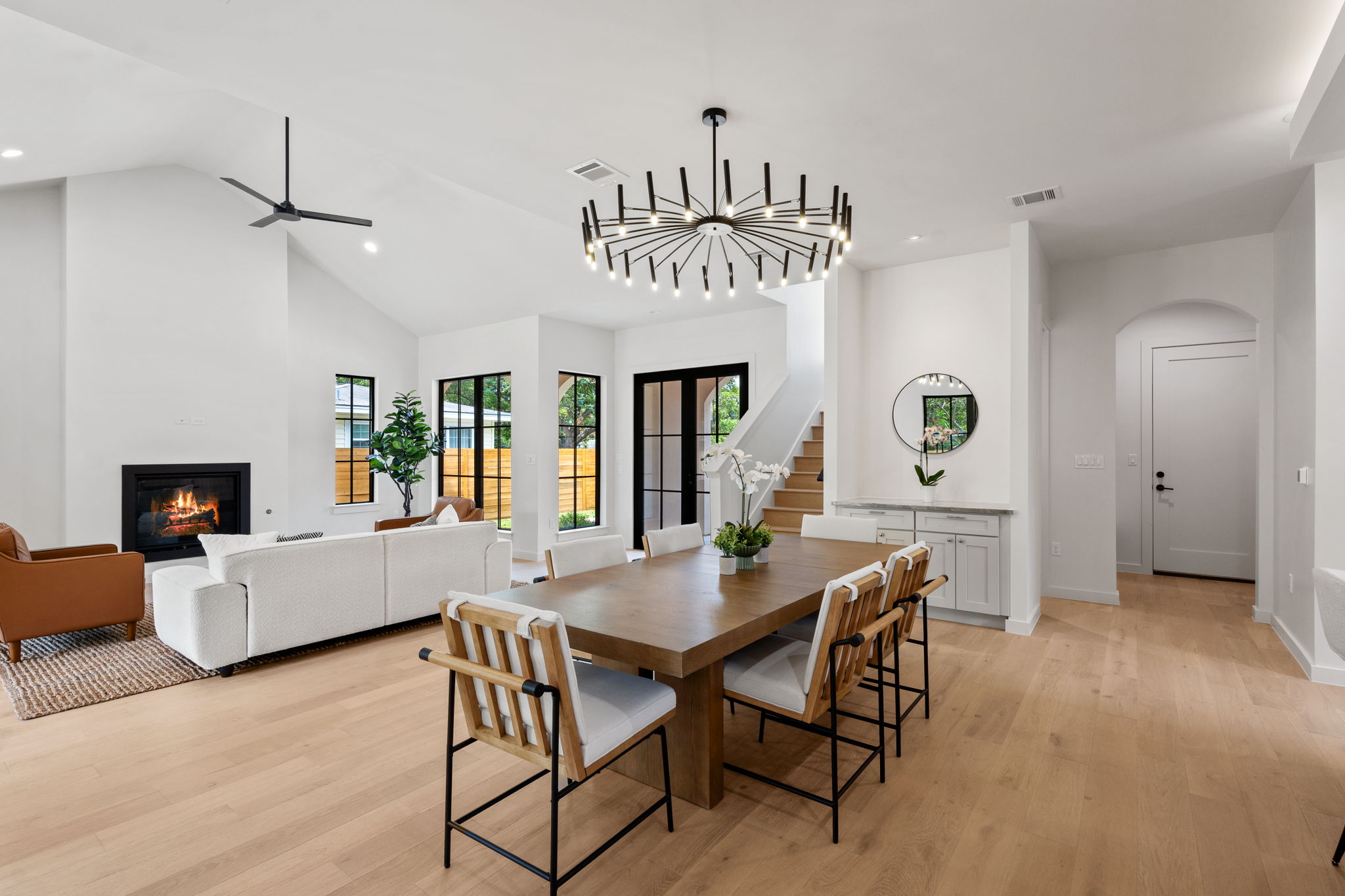  Contemporary Design with Timeless Architecture in South Austin - 物件實景