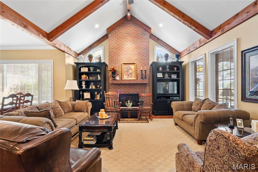 Charleston, Missouri, 63834, United States, 4 Bedrooms Bedrooms, ,6 BathroomsBathrooms,Residential,For Sale,1974839