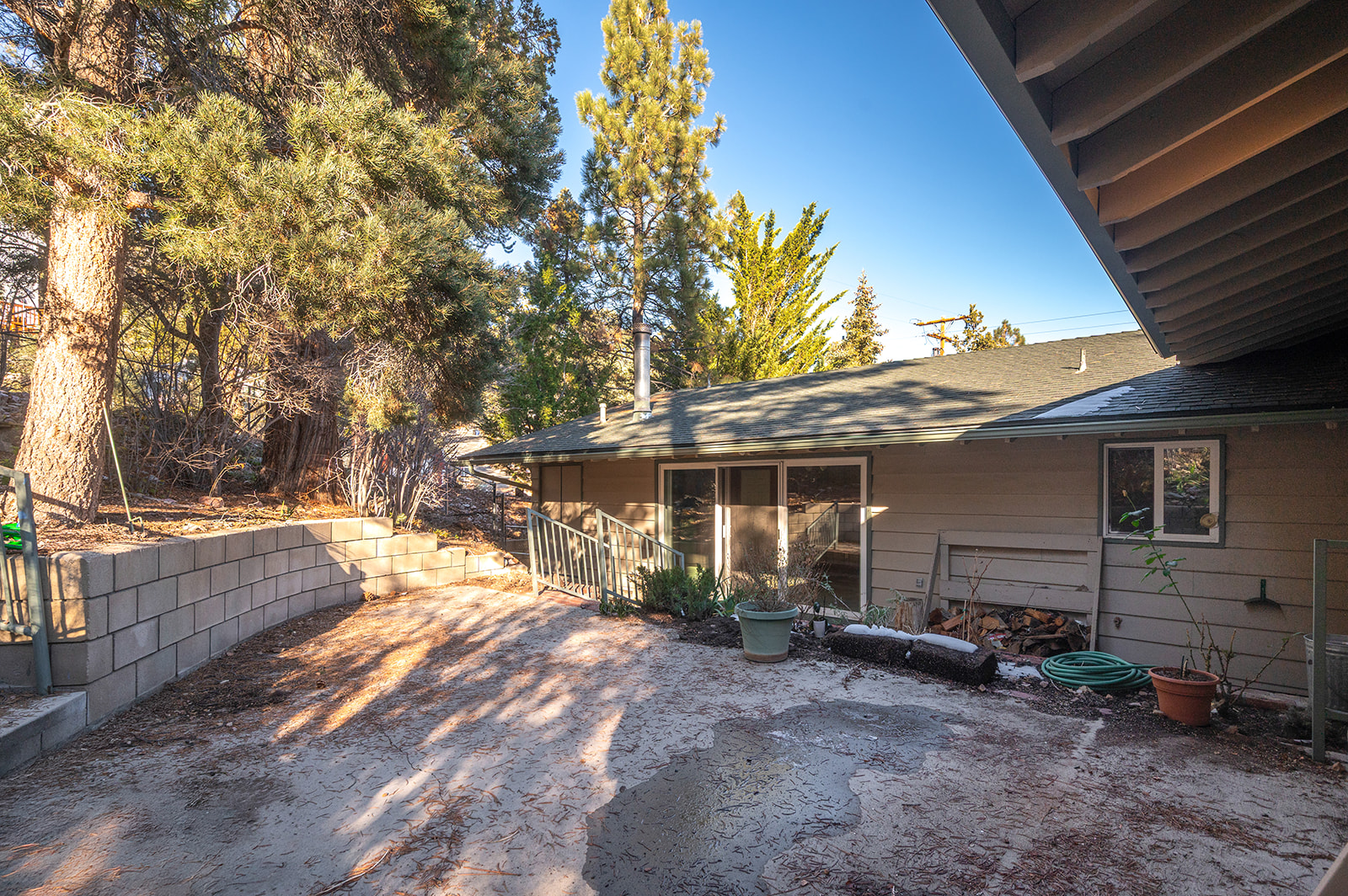 Big Bear City, California, 92314, United States, 4 Bedrooms Bedrooms, ,3 BathroomsBathrooms,Residential,For Sale,2000367