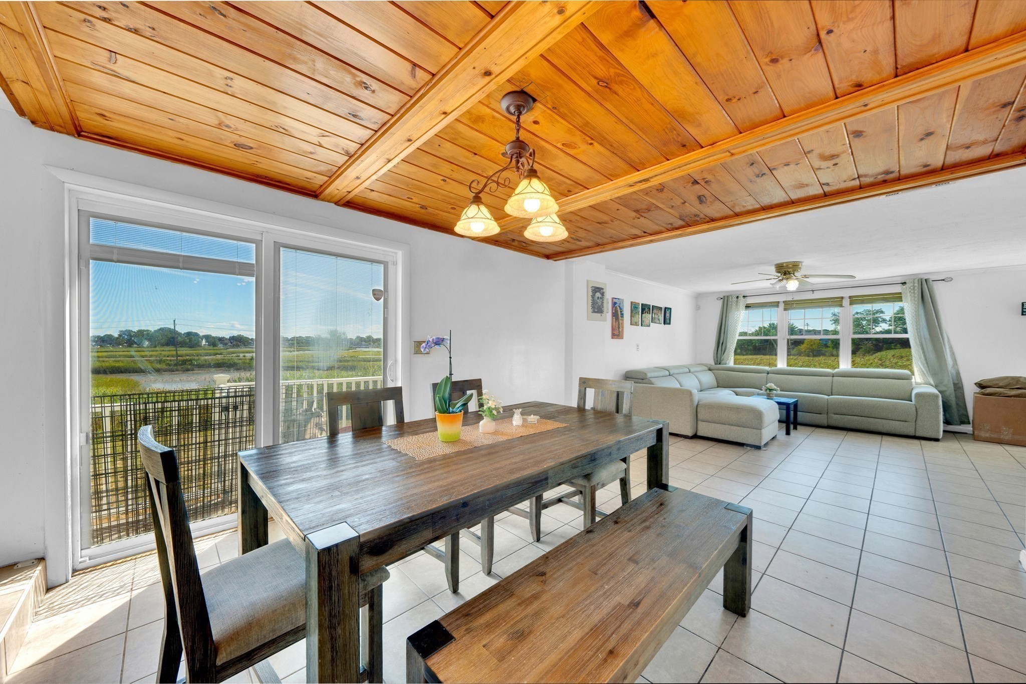 Lynn, Massachusetts, 01905, United States, 4 Bedrooms Bedrooms, ,3 BathroomsBathrooms,Residential,For Sale,1979746