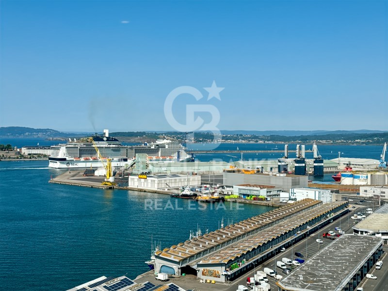 A Coruña, Galicia, 15006, ES, 3 Bedrooms Bedrooms, ,2 BathroomsBathrooms,Residential,For Sale,1932628