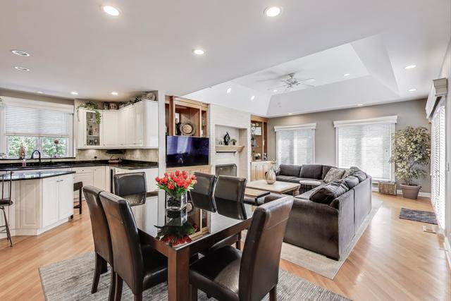 Dundee, Illinois, 60118, United States, 4 Bedrooms Bedrooms, ,5 BathroomsBathrooms,Residential,For Sale,1977469