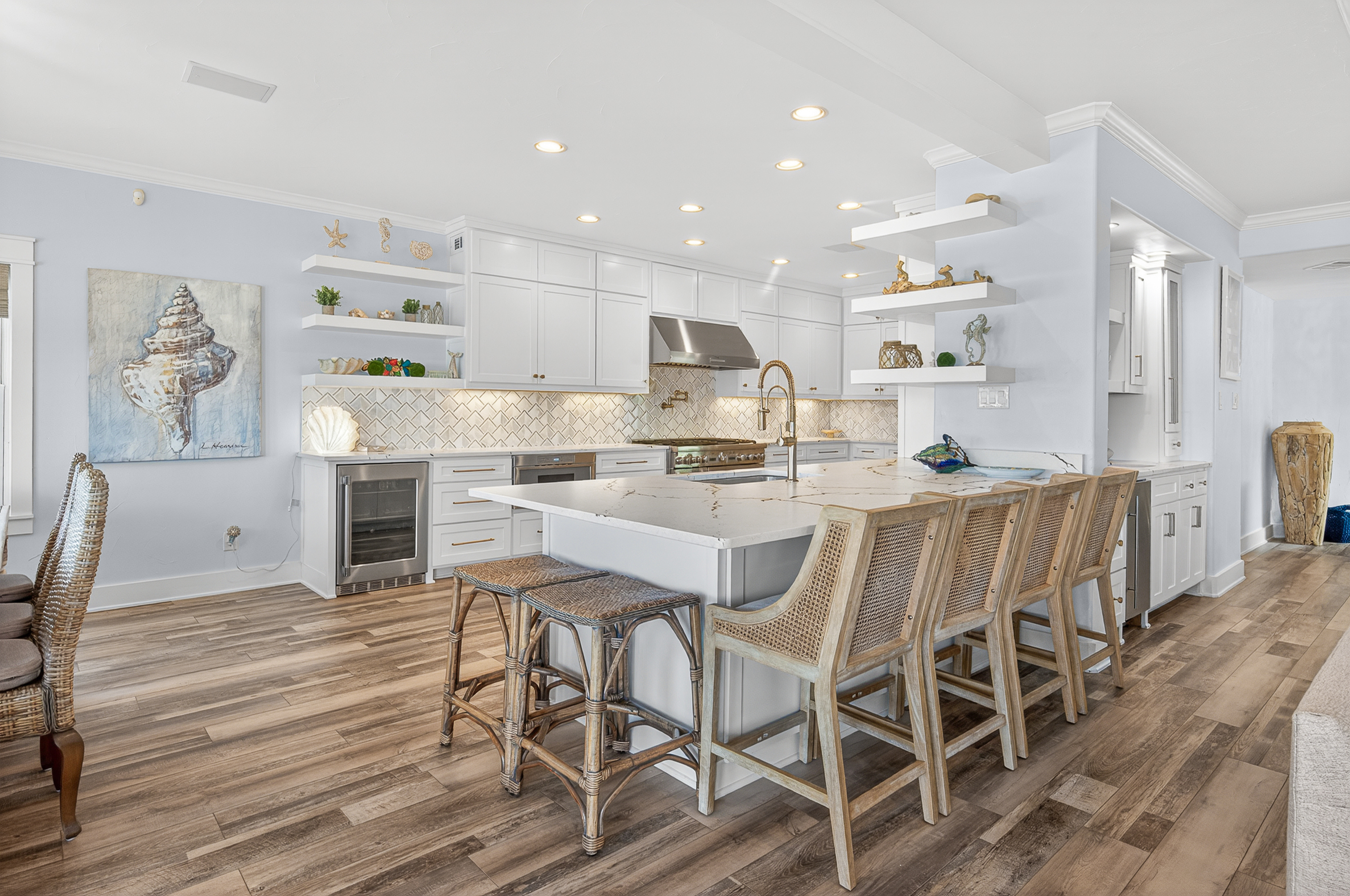  Canal-Front Estate in Island Moorings - 物件實景