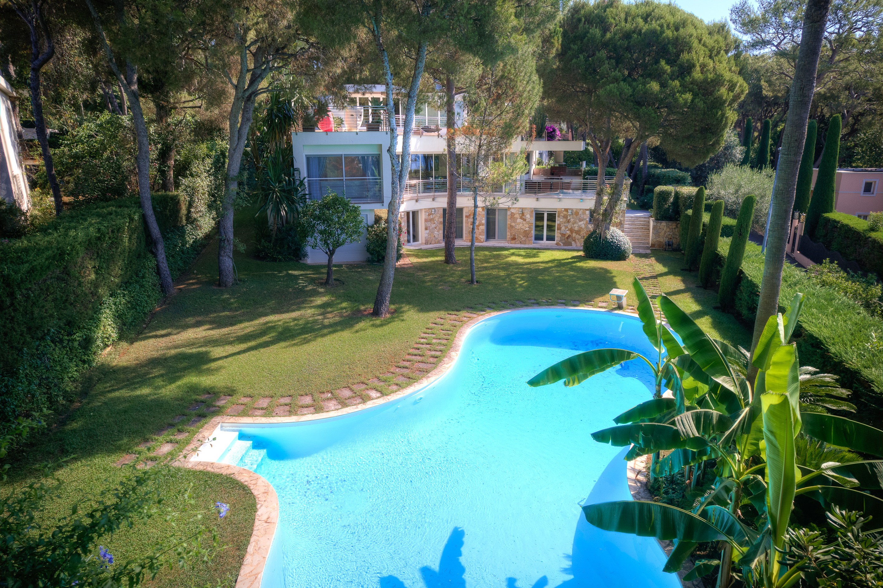  Saint-Jean-Cap-Ferrat contemporary villa with pool, 4 bedrooms and sea glimpse … - 物件實景