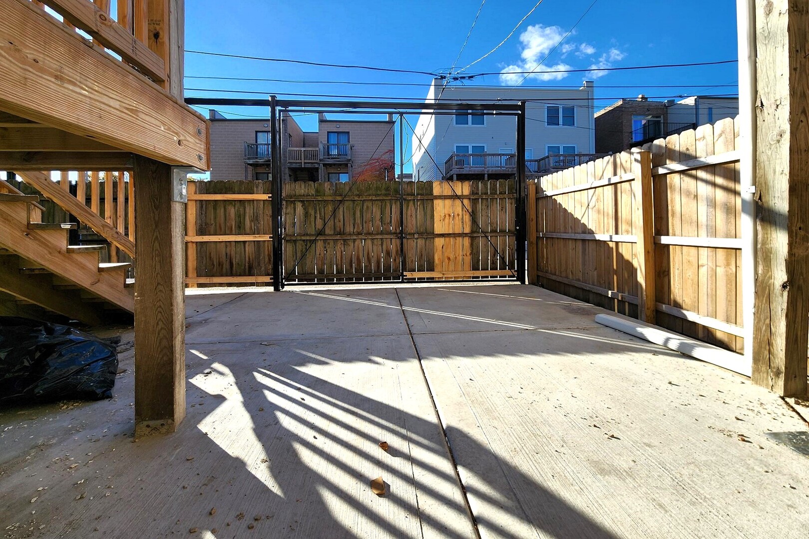 Chicago, Illinois, 60637, United States, 4 Bedrooms Bedrooms, ,4 BathroomsBathrooms,Residential,For Sale,1987996