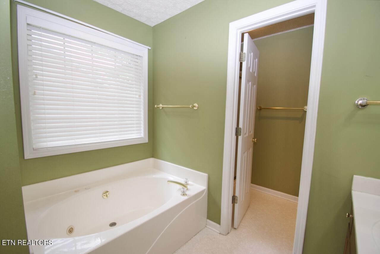 Maryville, Tennessee, 37803, United States, 3 Bedrooms Bedrooms, ,3 BathroomsBathrooms,Residential,For Sale,1857771