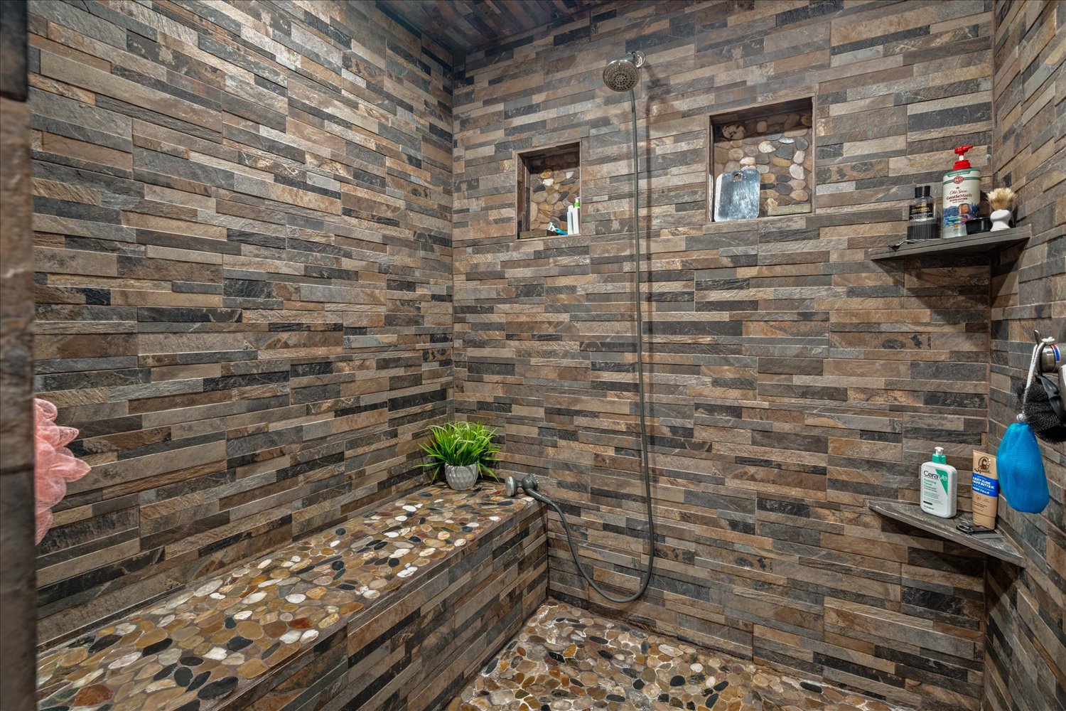 Caddo Mills, Texas, 75135, United States, 3 Bedrooms Bedrooms, ,2 BathroomsBathrooms,Residential,For Sale,2010316