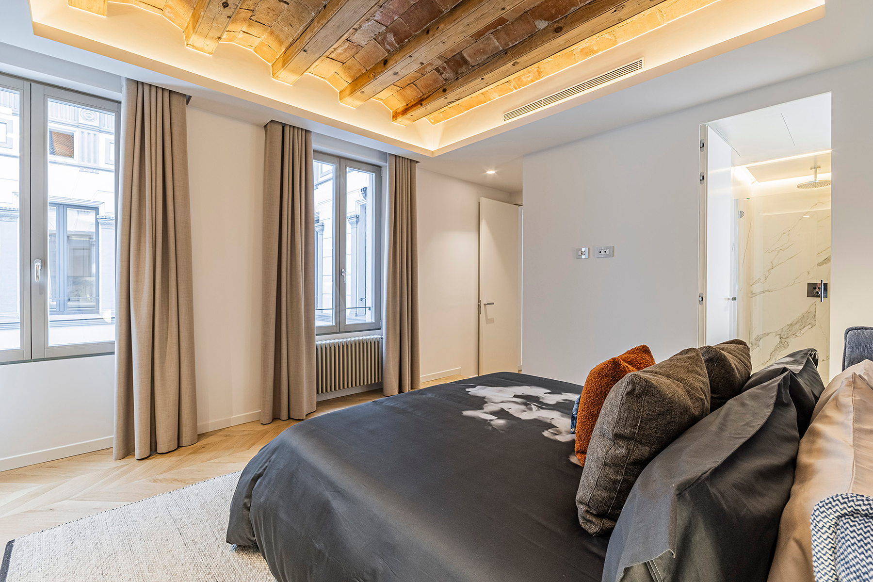  Extraordinary apartment in the heart of the Eixample district - 物件實景