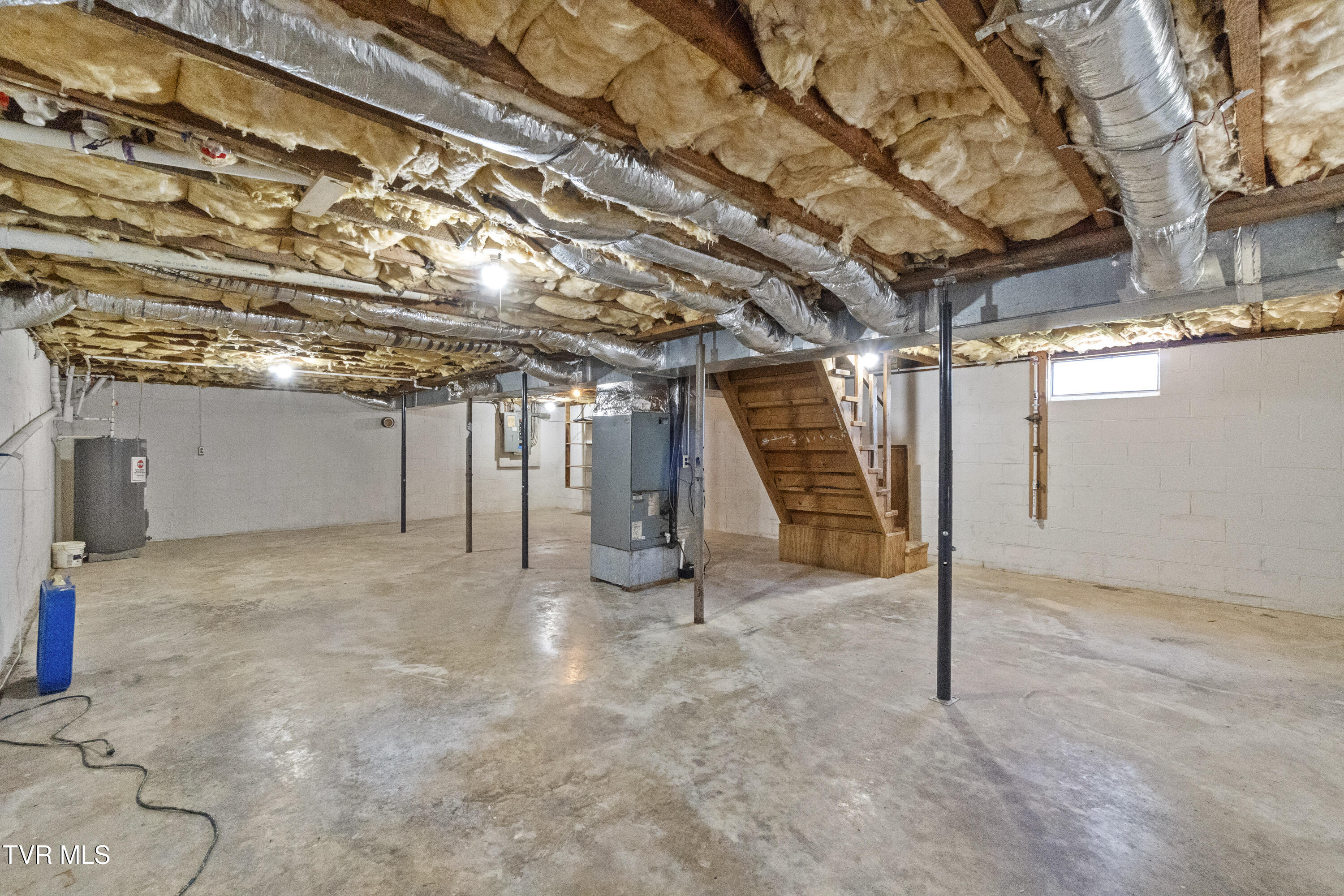 Greeneville, Tennessee, 37743, United States, 3 Bedrooms Bedrooms, ,2 BathroomsBathrooms,Residential,For Sale,1982221