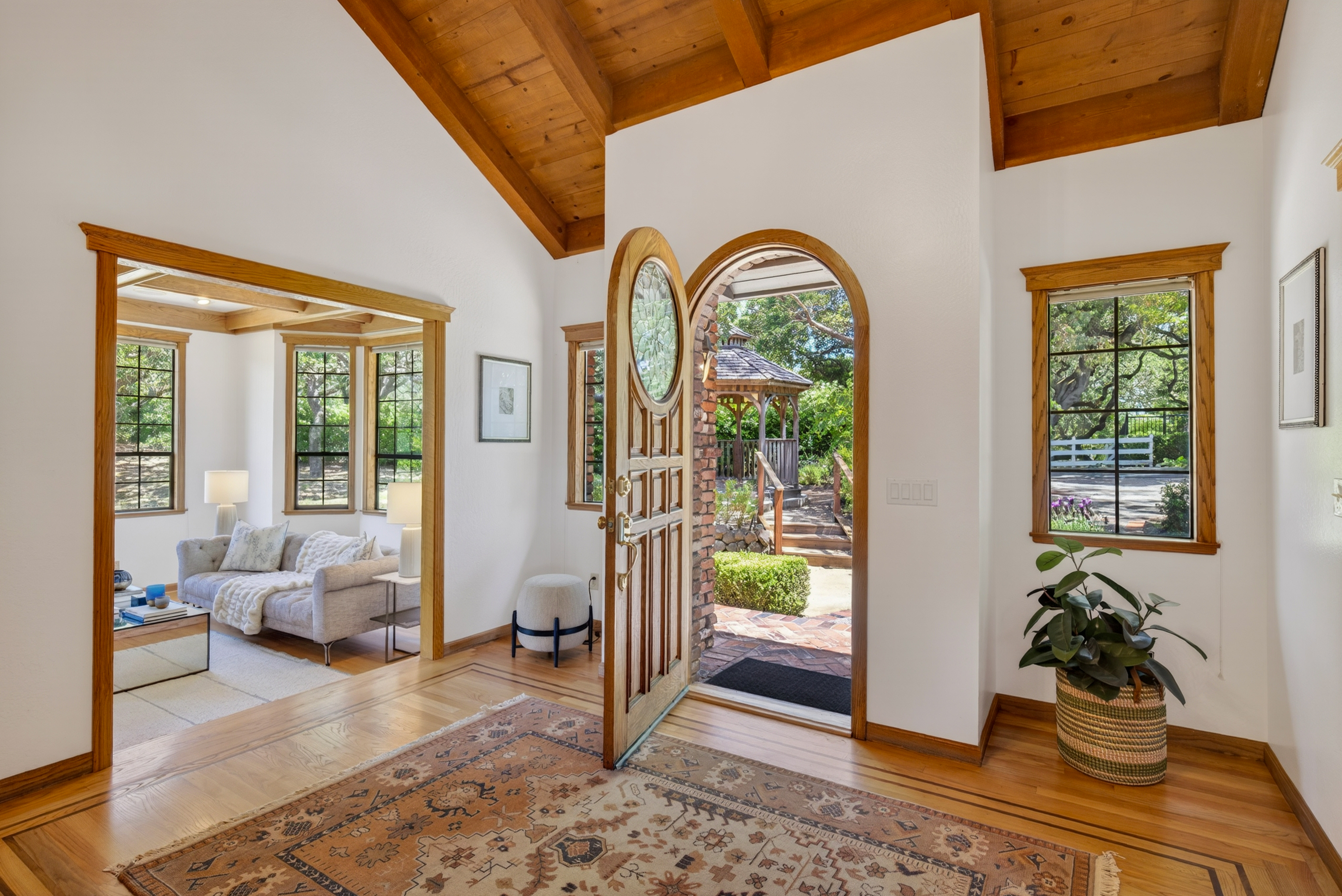  Grand Estate in Novato’s Prestigious Gated Lockton Lane - 物件實景