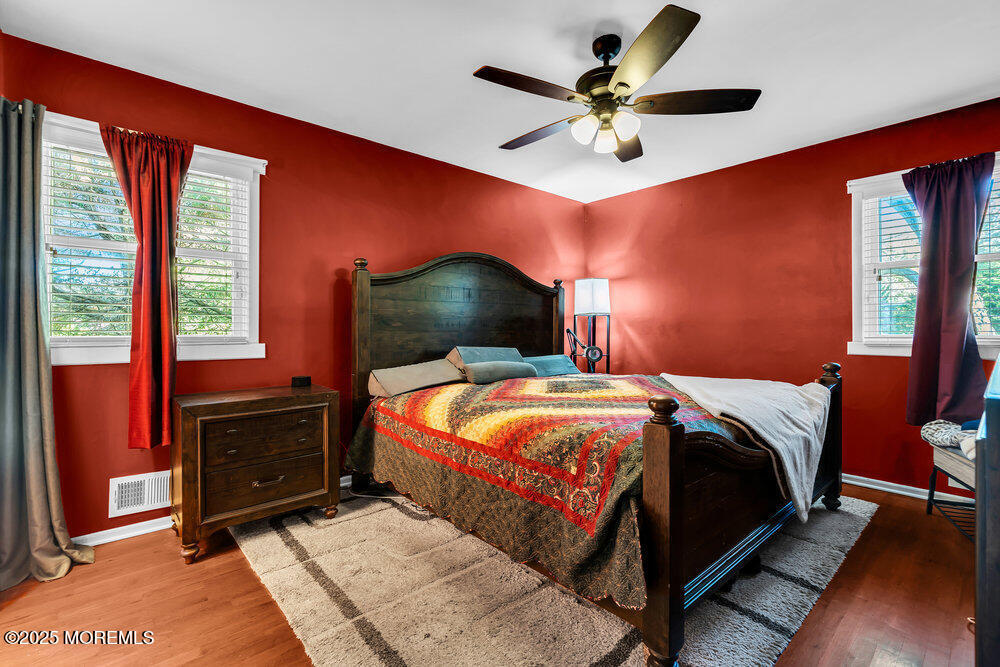 Tinton Falls, New Jersey, 07712, United States, 3 Bedrooms Bedrooms, ,2 BathroomsBathrooms,Residential,For Sale,1987767