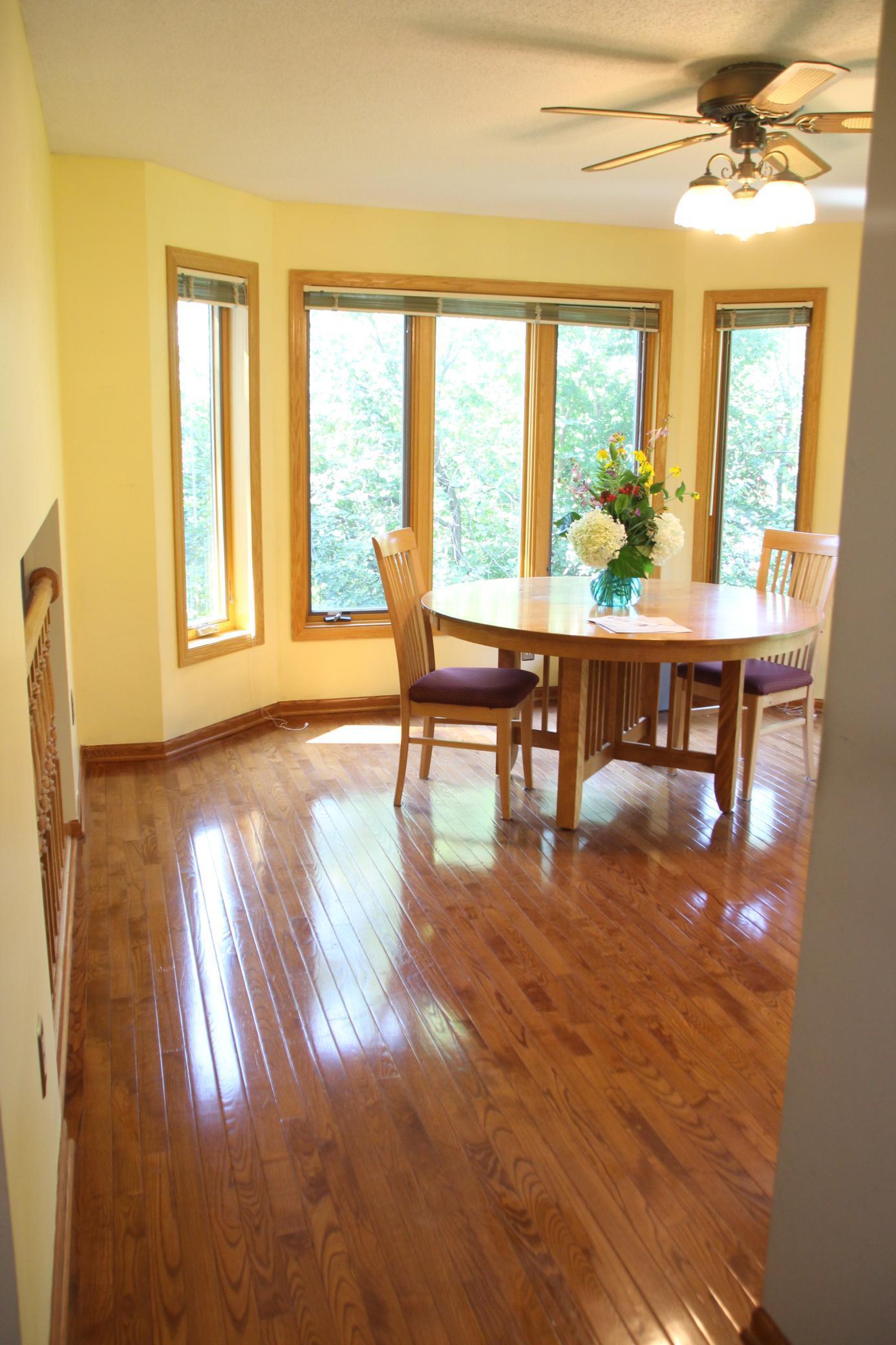 Lakeville, Minnesota, 55044, United States, 3 Bedrooms Bedrooms, ,2 BathroomsBathrooms,Residential,For Sale,1941010