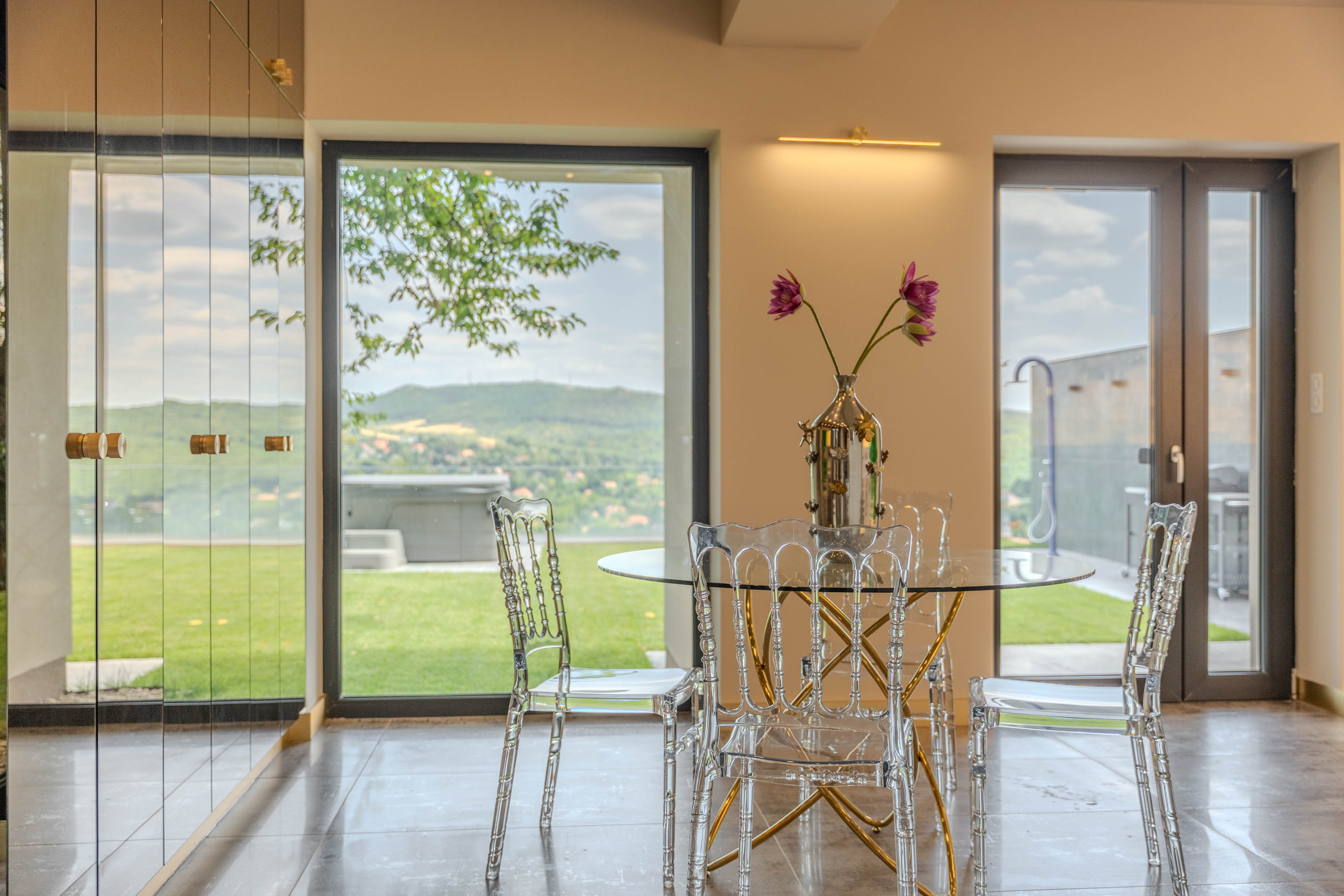  A panoramic design residence in the prestigious enclave of Adyliget - 物件實景