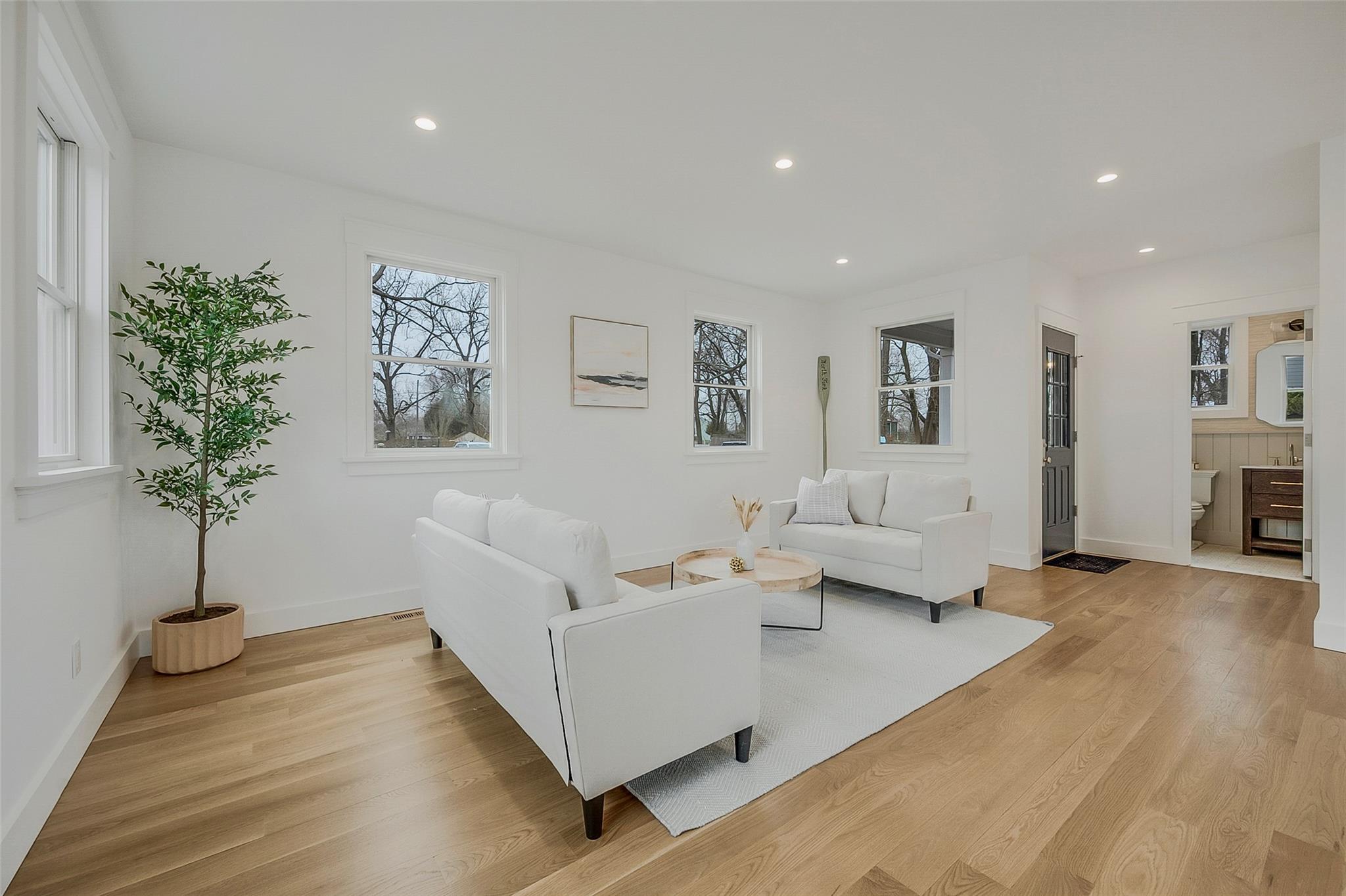 Greenport, New York, 11944, United States, 3 Bedrooms Bedrooms, ,3 BathroomsBathrooms,Residential,For Sale,1823554