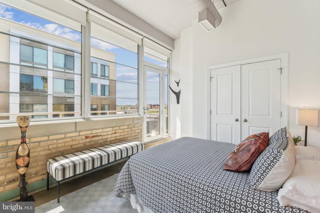 Washington, District of Columbia, 20010, United States, 2 Bedrooms Bedrooms, ,2 BathroomsBathrooms,Residential,For Sale,1943394