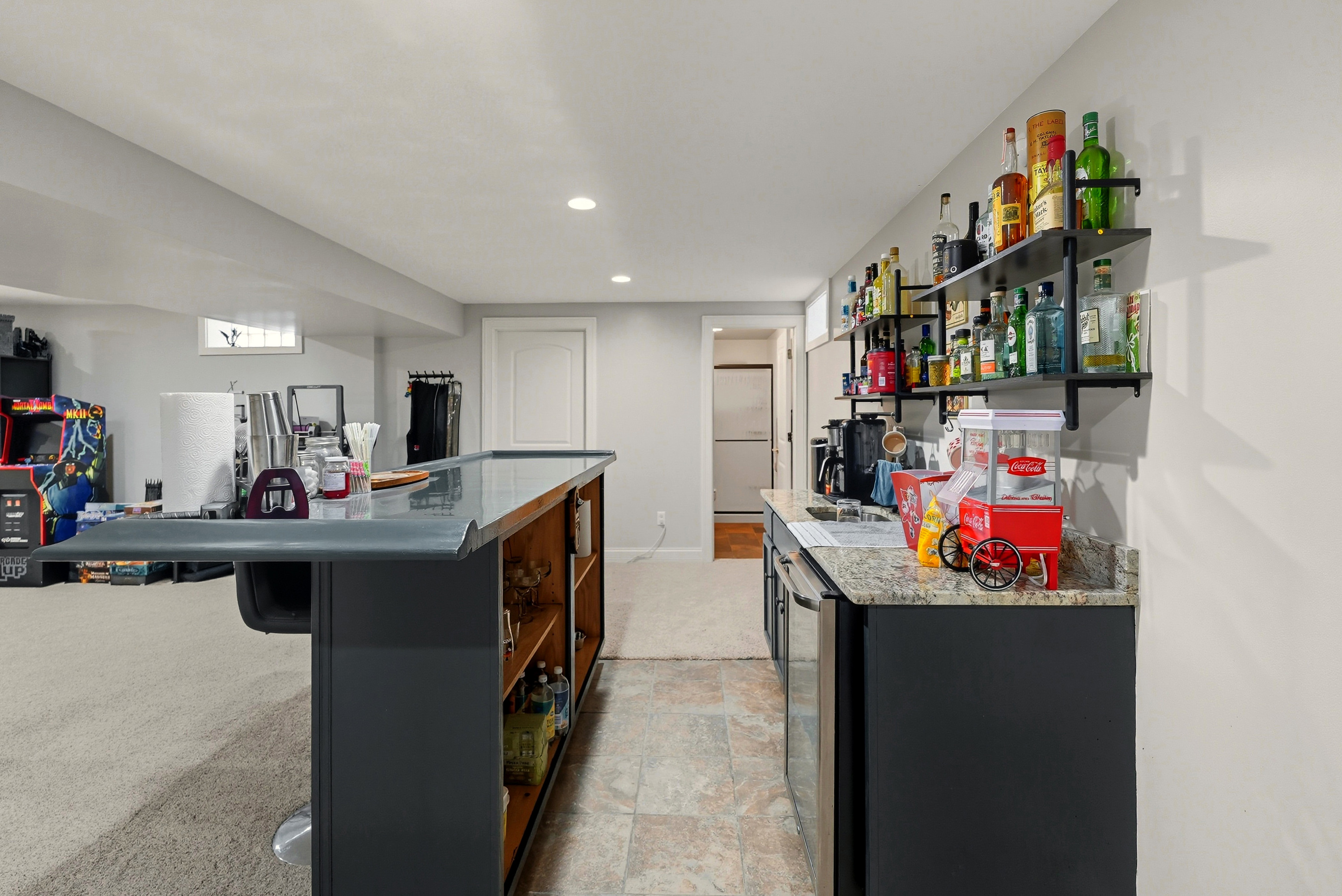 Louisville, Kentucky, 40220, United States, 3 Bedrooms Bedrooms, ,4 BathroomsBathrooms,Residential,For Sale,1979535