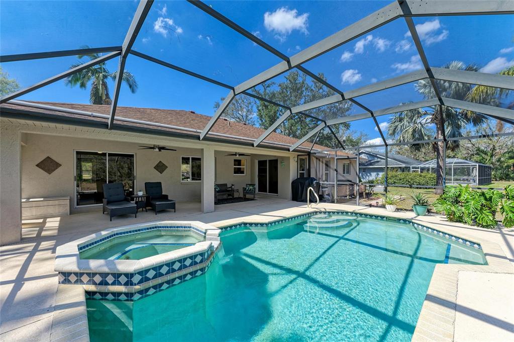 Bradenton, Florida, 34212, United States, 3 Bedrooms Bedrooms, ,2 BathroomsBathrooms,Residential,For Sale,1751964