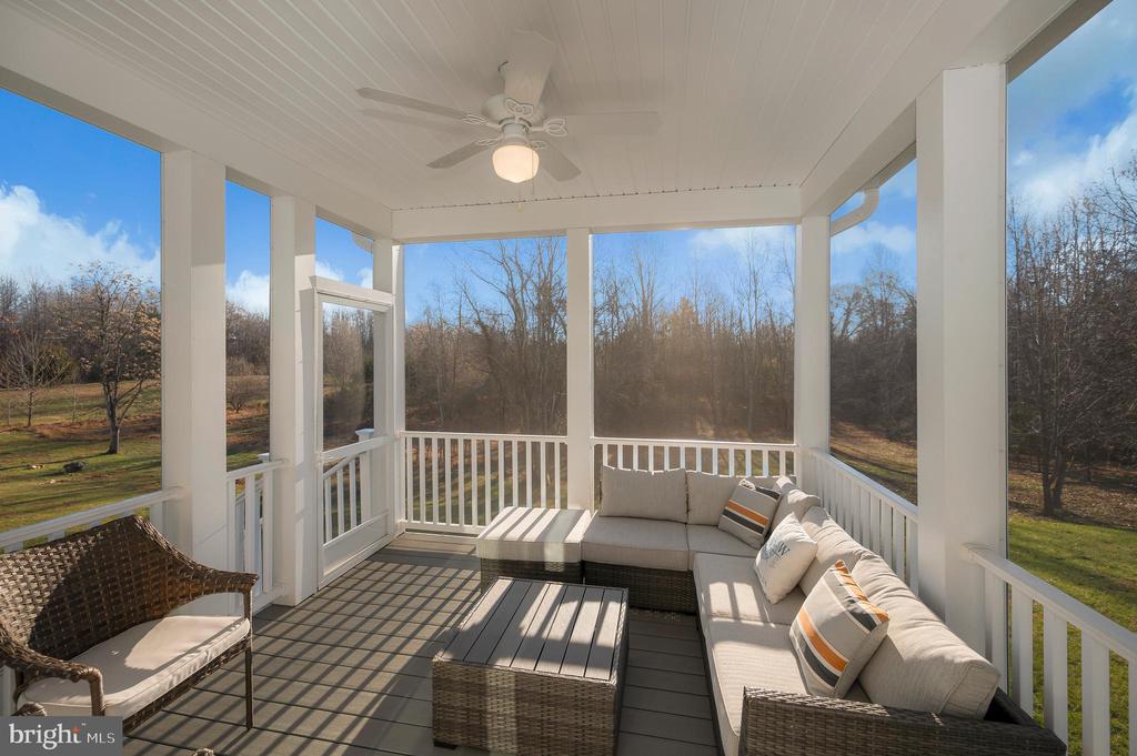 Fredericksburg, Virginia, 22406, United States, 4 Bedrooms Bedrooms, ,5 BathroomsBathrooms,Residential,For Sale,2002501