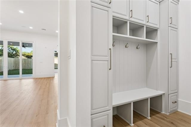 Metairie, Louisiana, 70005, United States, 5 Bedrooms Bedrooms, ,4 BathroomsBathrooms,Residential,For Sale,1990394