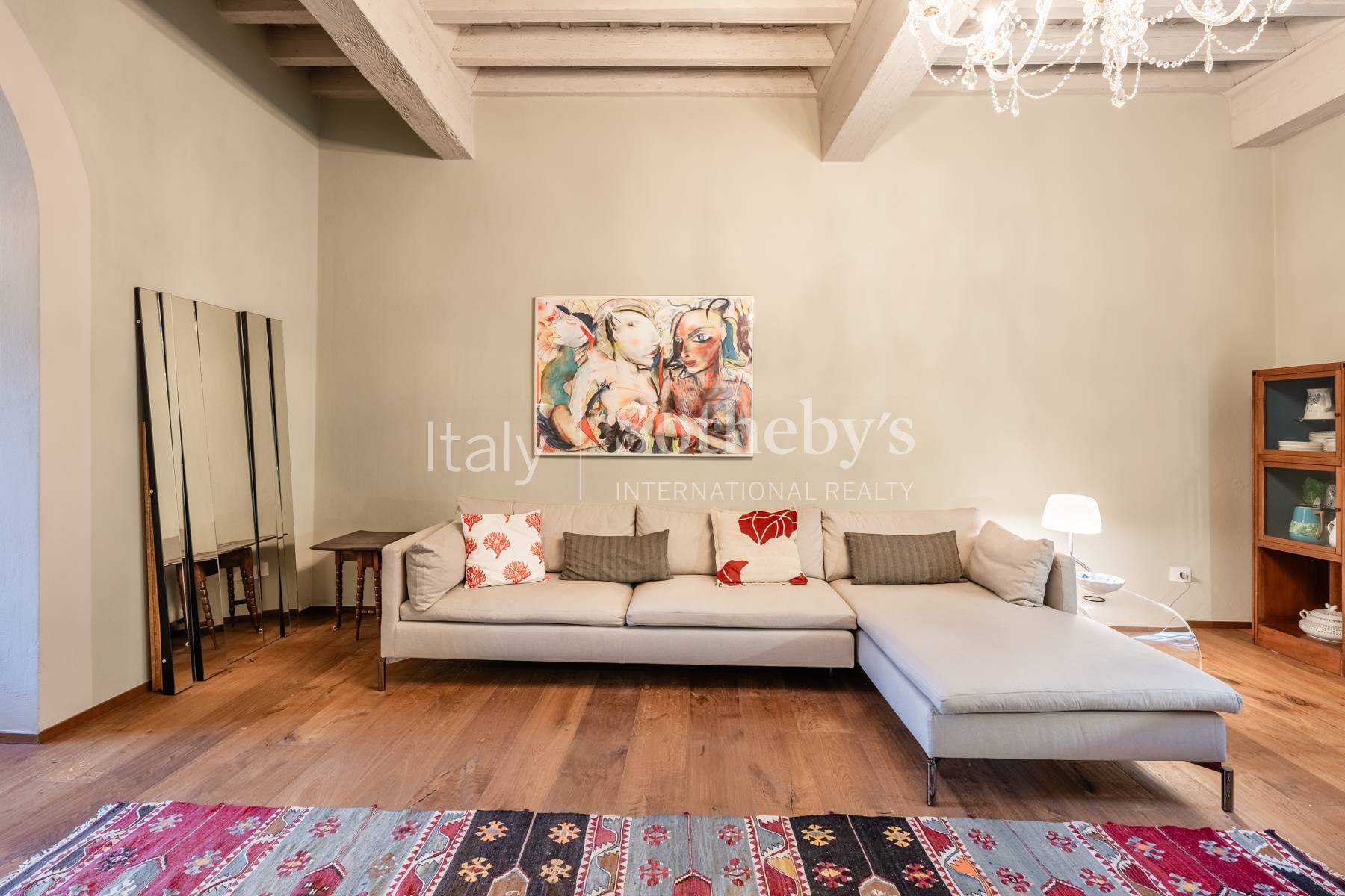  Elegant renovated residence of distinctive charm - 物件實景
