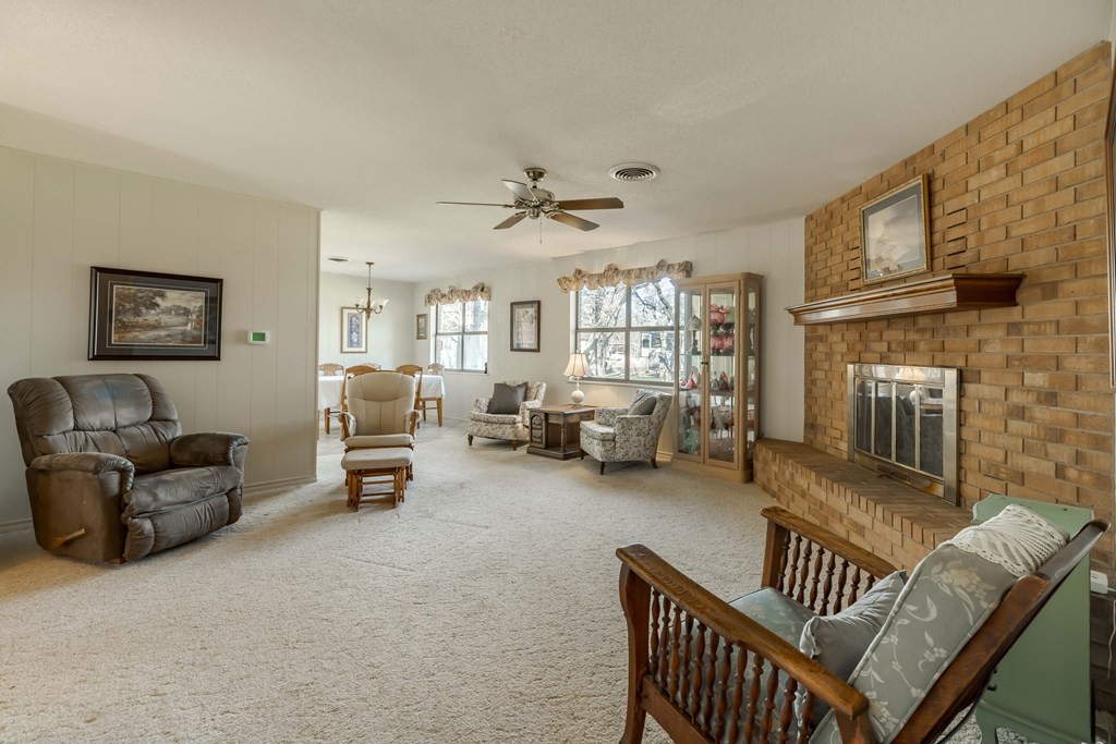 Fredericksburg, Texas, 78624, United States, 3 Bedrooms Bedrooms, ,2 BathroomsBathrooms,Residential,For Sale,1921843