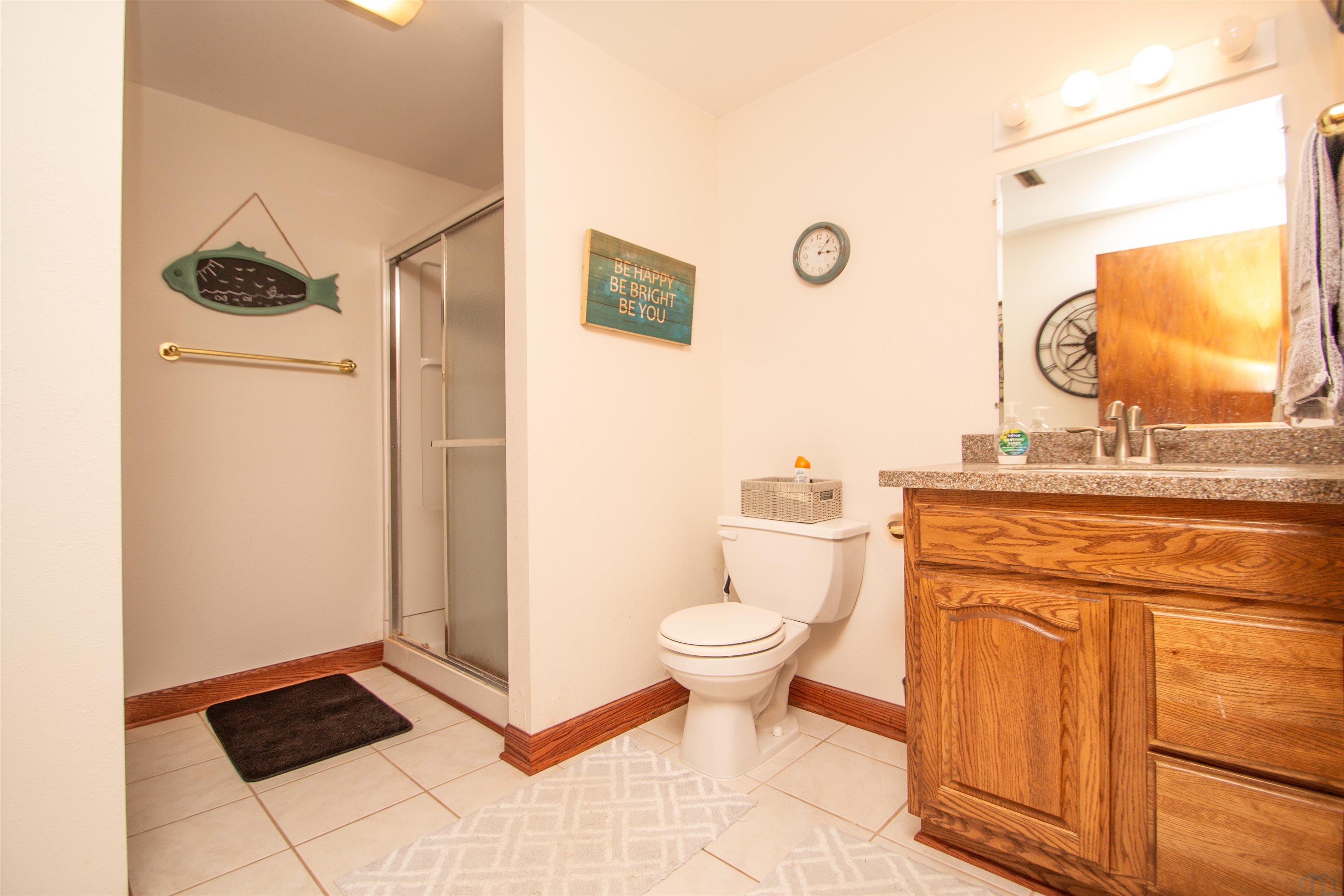 Sioux City, Iowa, 51104, United States, 4 Bedrooms Bedrooms, ,5 BathroomsBathrooms,Residential,For Sale,1989955