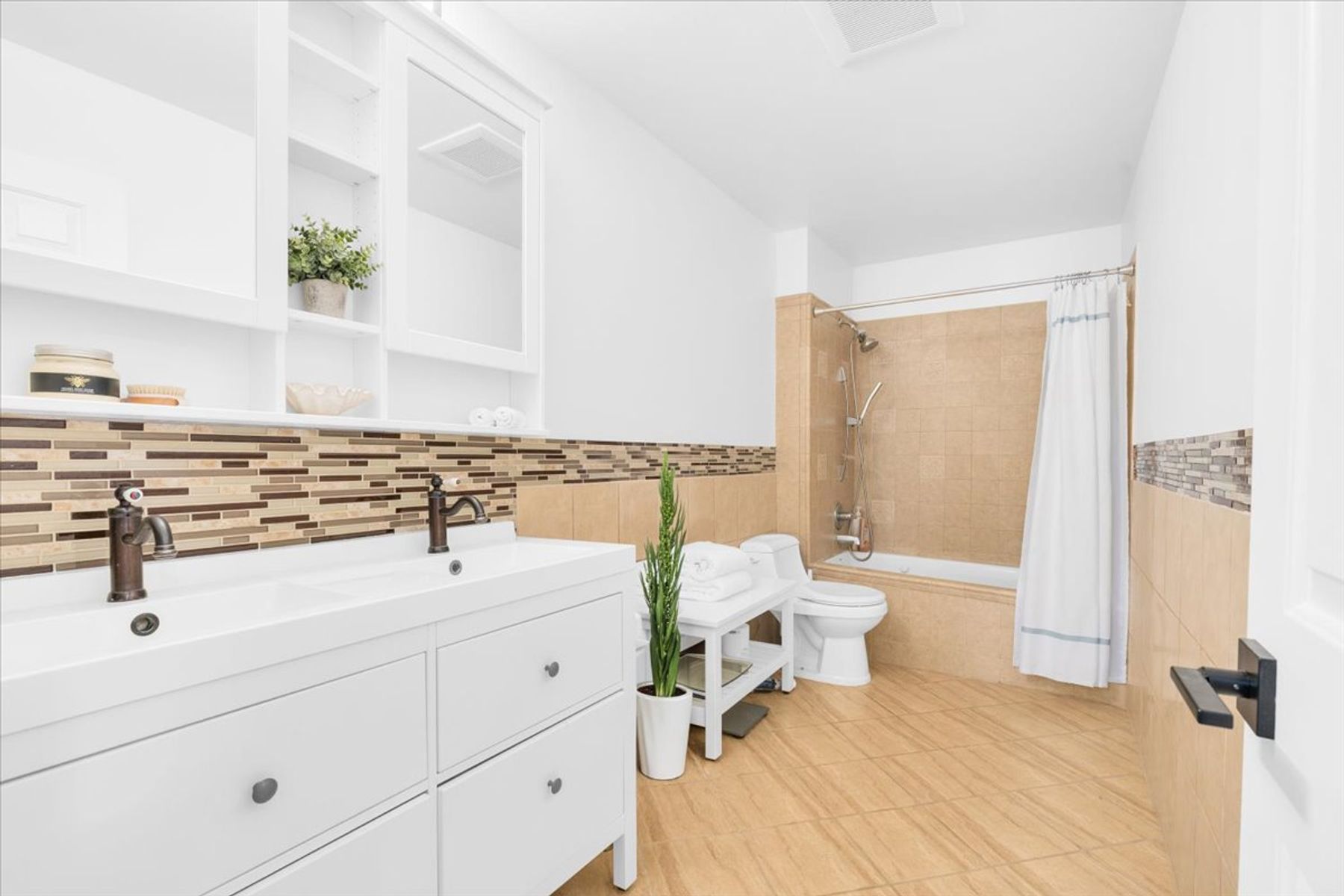  223 243rd Avenue Southeast, Sammamish, WA 98074 - 物件實景