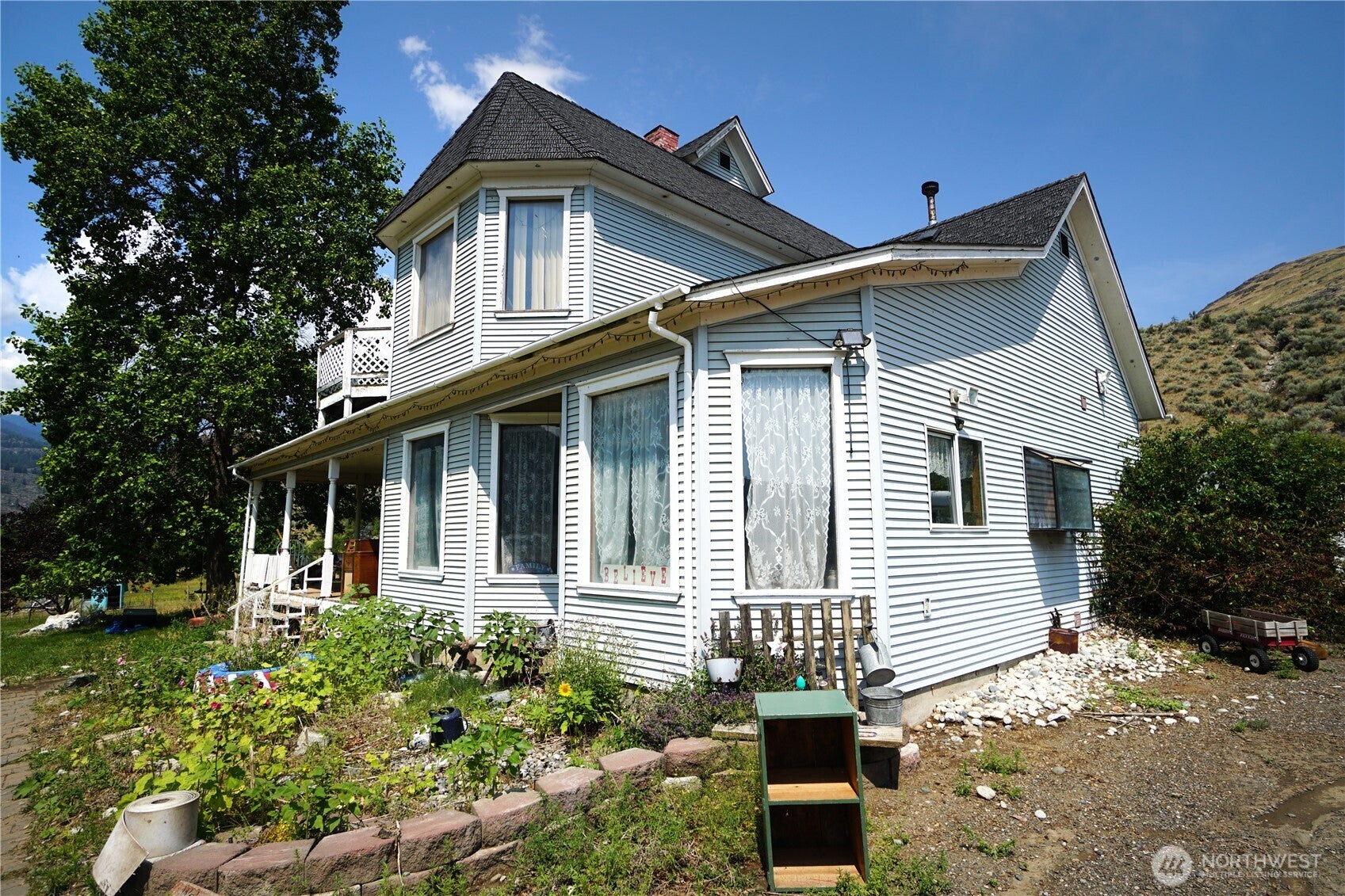 Loomis, Washington, 98827, United States, 4 Bedrooms Bedrooms, ,1 BathroomBathrooms,Residential,For Sale,2002201