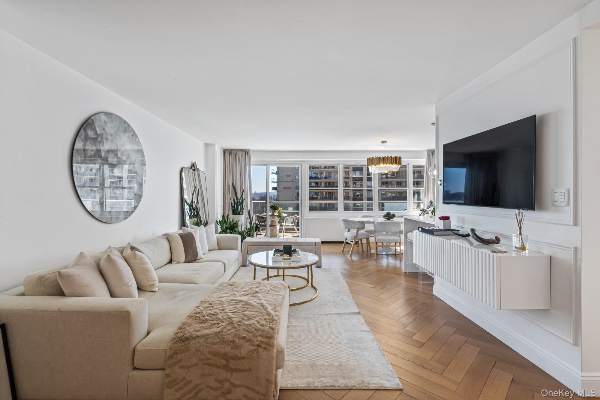 Bayside, New York, 11360, United States, 3 Bedrooms Bedrooms, ,2 BathroomsBathrooms,Residential,For Sale,2048394