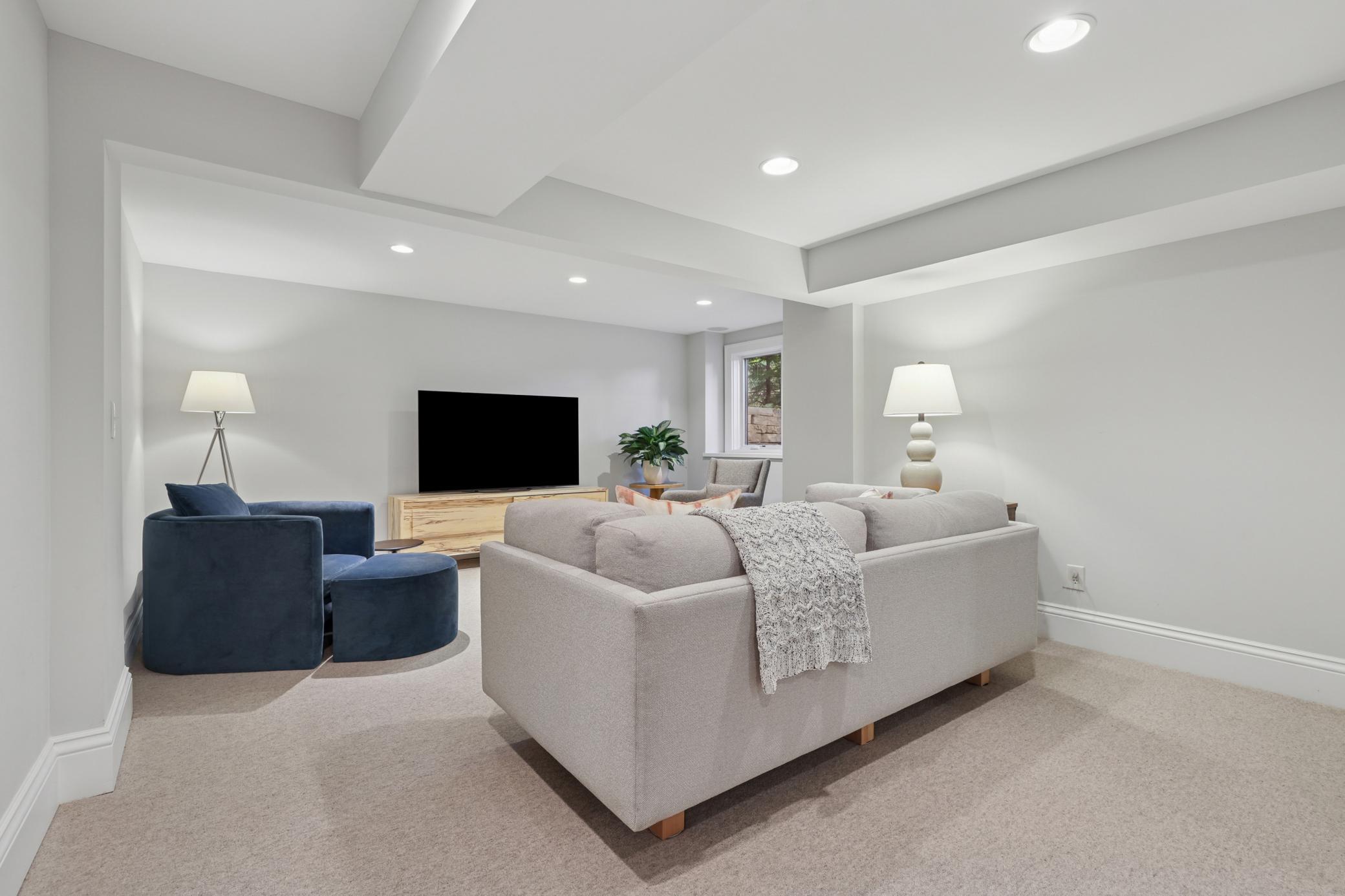 Minneapolis, Minnesota, 55419, United States, 5 Bedrooms Bedrooms, ,2 BathroomsBathrooms,Residential,For Sale,1992042