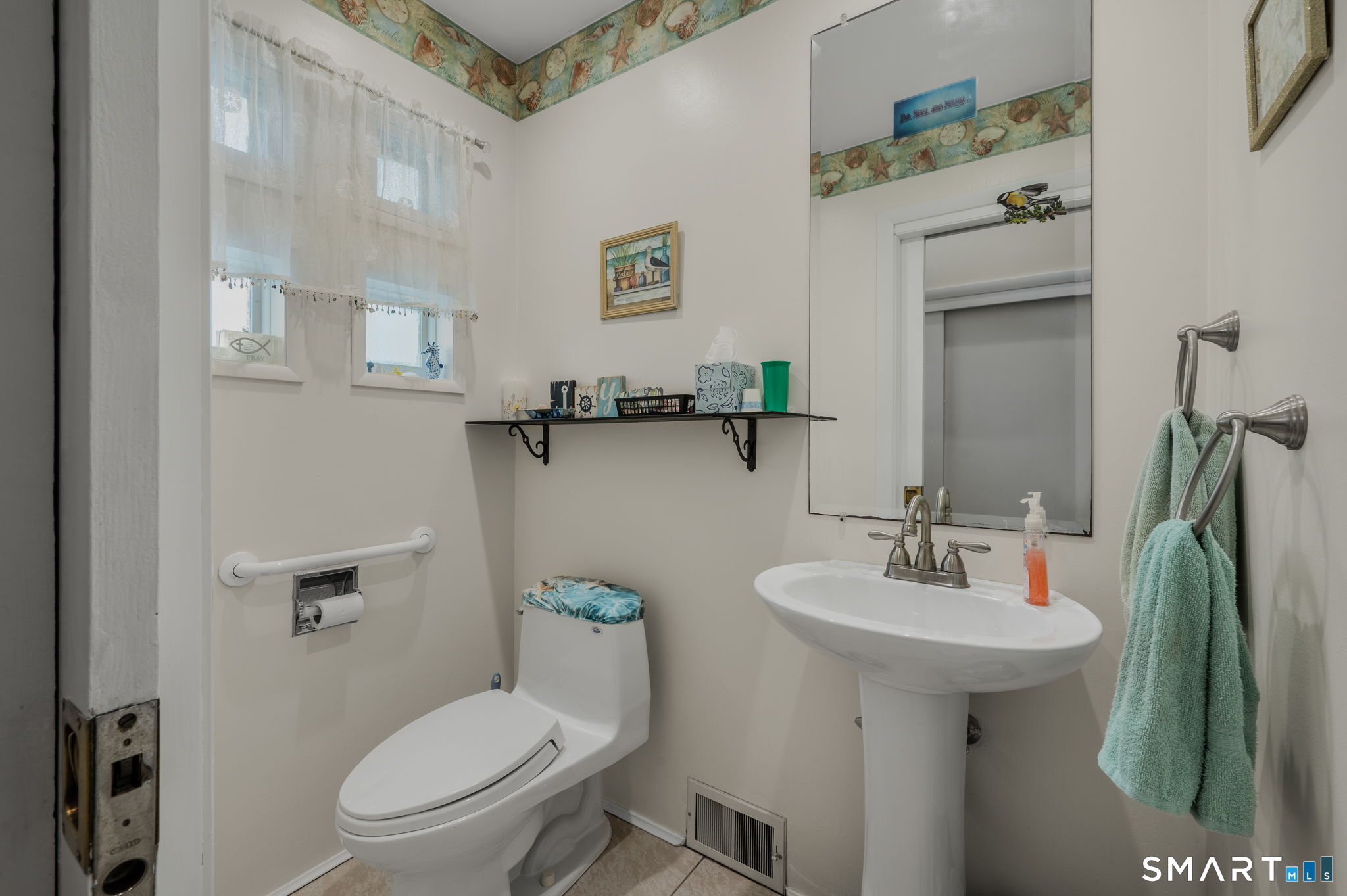 New London, Connecticut, 06320, United States, 4 Bedrooms Bedrooms, ,4 BathroomsBathrooms,Residential,For Sale,2048761
