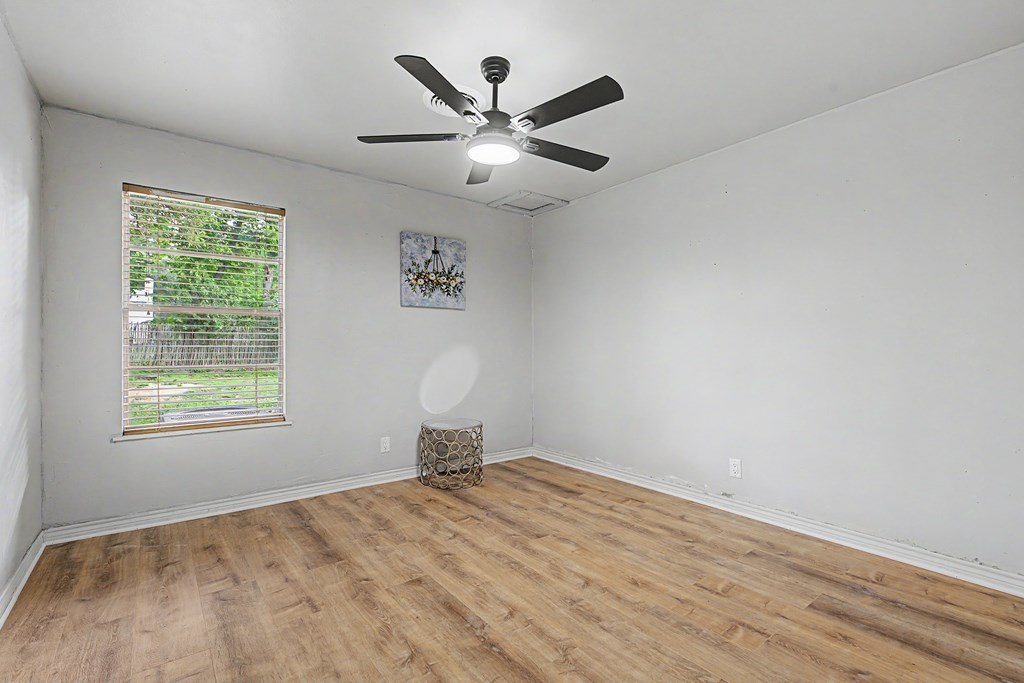 Fredericksburg, Texas, 78624, United States, 3 Bedrooms Bedrooms, ,2 BathroomsBathrooms,Residential,For Sale,2049407