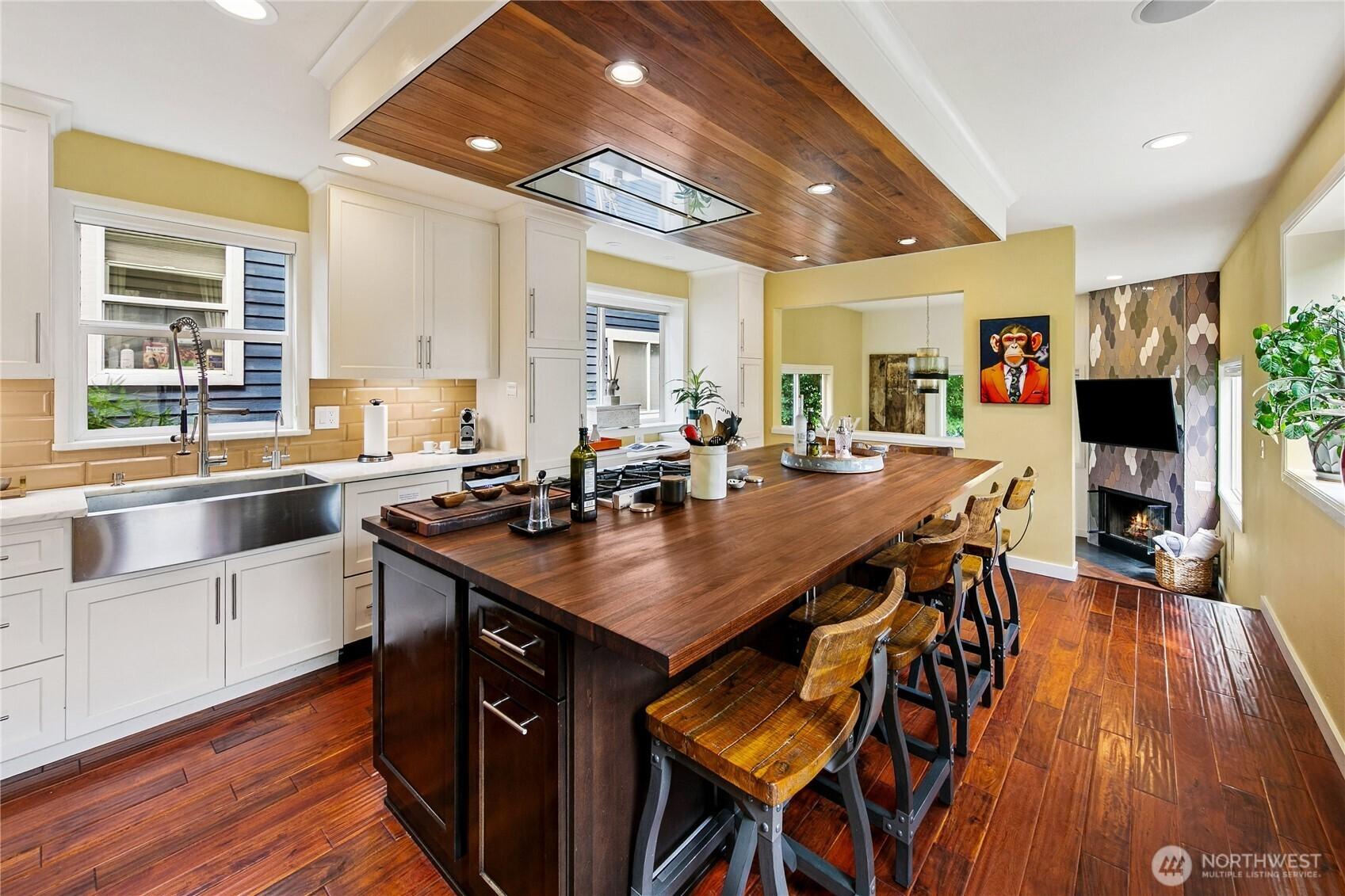 SEATTLE, Washington, 98112, United States, 3 Bedrooms Bedrooms, ,3 BathroomsBathrooms,Residential,For Sale,1875763