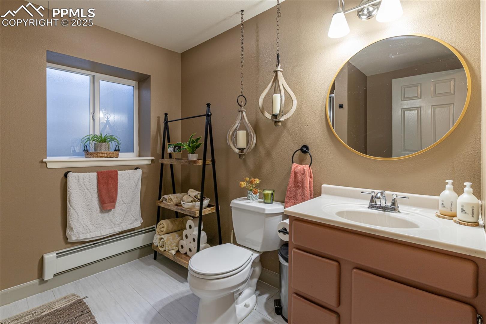 Colorado Springs, Colorado, 80925, United States, 6 Bedrooms Bedrooms, ,Residential,For Sale,1977533