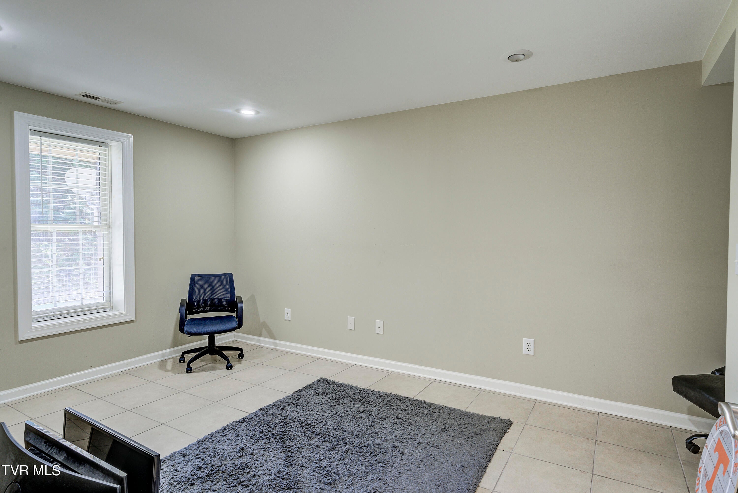 Johnson City, Tennessee, 37604, United States, 5 Bedrooms Bedrooms, ,3 BathroomsBathrooms,Residential,For Sale,1964815