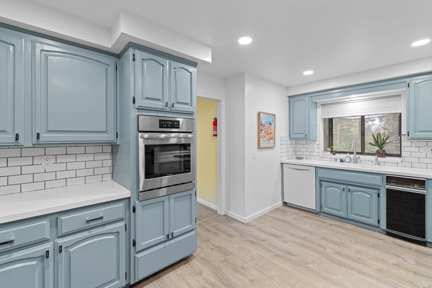 Grass Valley, California, 95949, United States, 3 Bedrooms Bedrooms, ,3 BathroomsBathrooms,Residential,For Sale,1992571