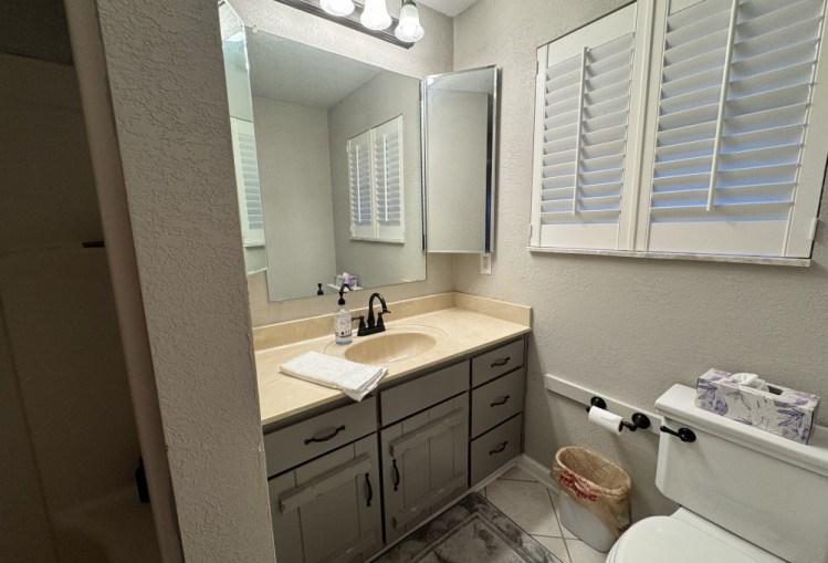 Hayesville, North Carolina, 28904, United States, 2 Bedrooms Bedrooms, ,3 BathroomsBathrooms,Residential,For Sale,1762201
