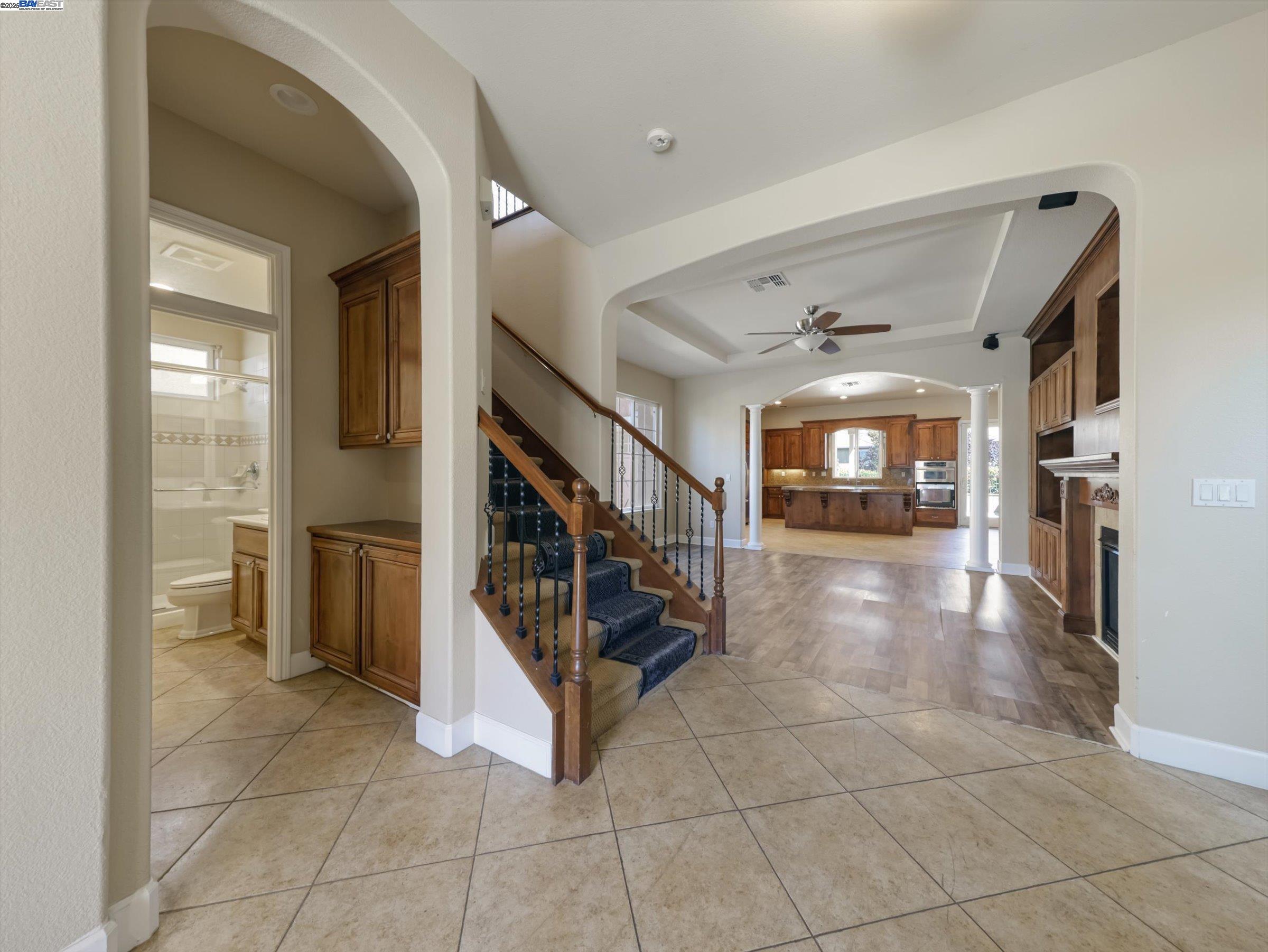 Vallejo, California, 94591, United States, 5 Bedrooms Bedrooms, ,5 BathroomsBathrooms,Residential,For Sale,2002289