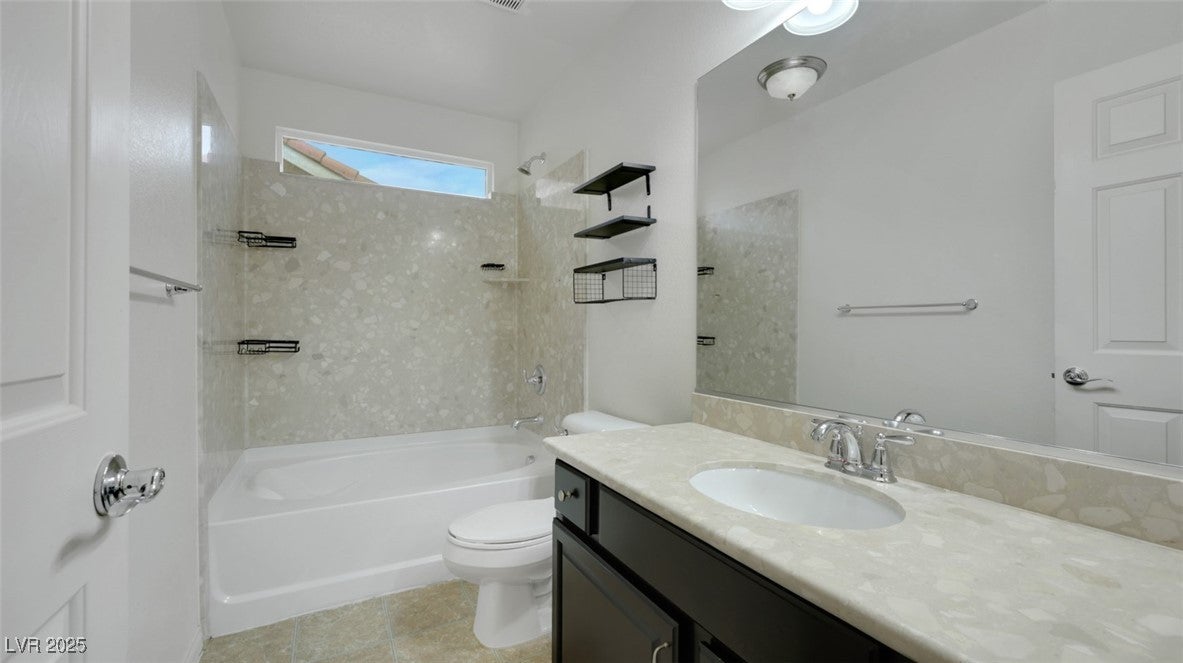 Las Vegas, Nevada, 89139, United States, 5 Bedrooms Bedrooms, ,4 BathroomsBathrooms,Residential,For Sale,1980975