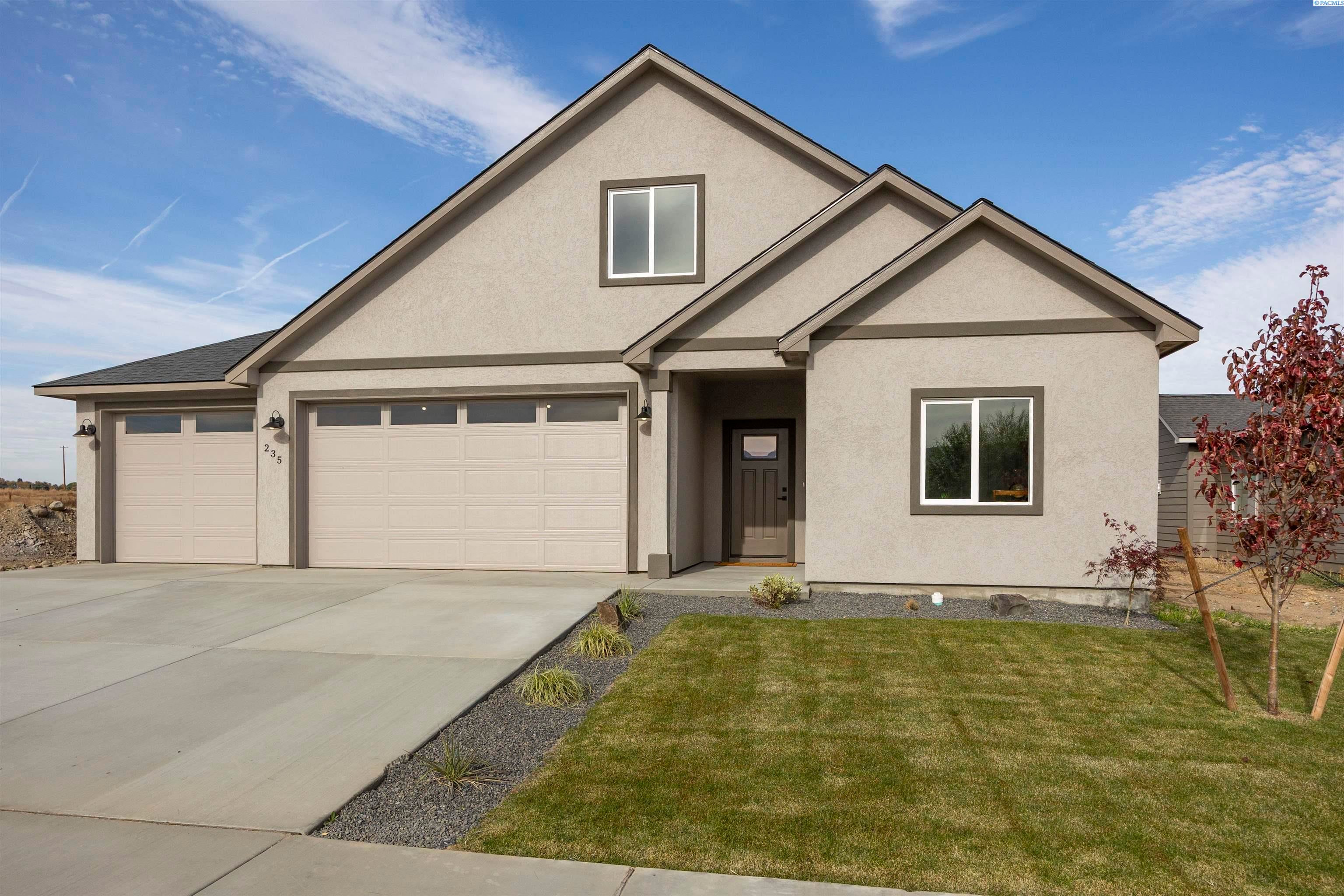 Prosser, Washington, 99350, United States, 4 Bedrooms Bedrooms, ,1 BathroomBathrooms,Residential,For Sale,1977826