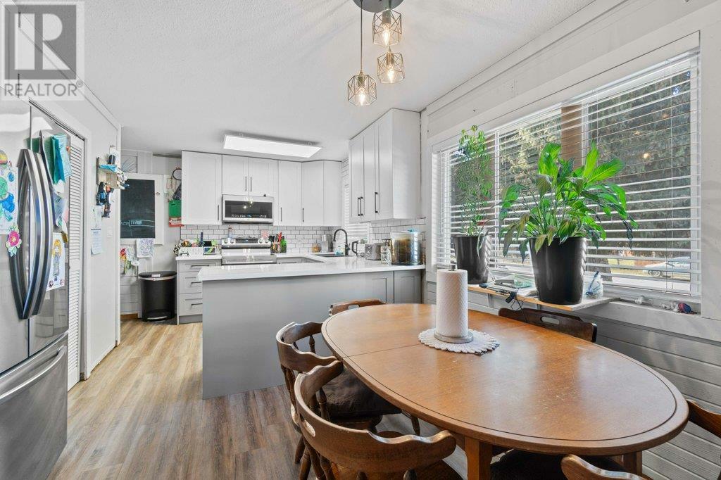 SICAMOUS, British Columbia, V0E 2V0, CA, 4 Bedrooms Bedrooms, ,2 BathroomsBathrooms,Residential,For Sale,1838473