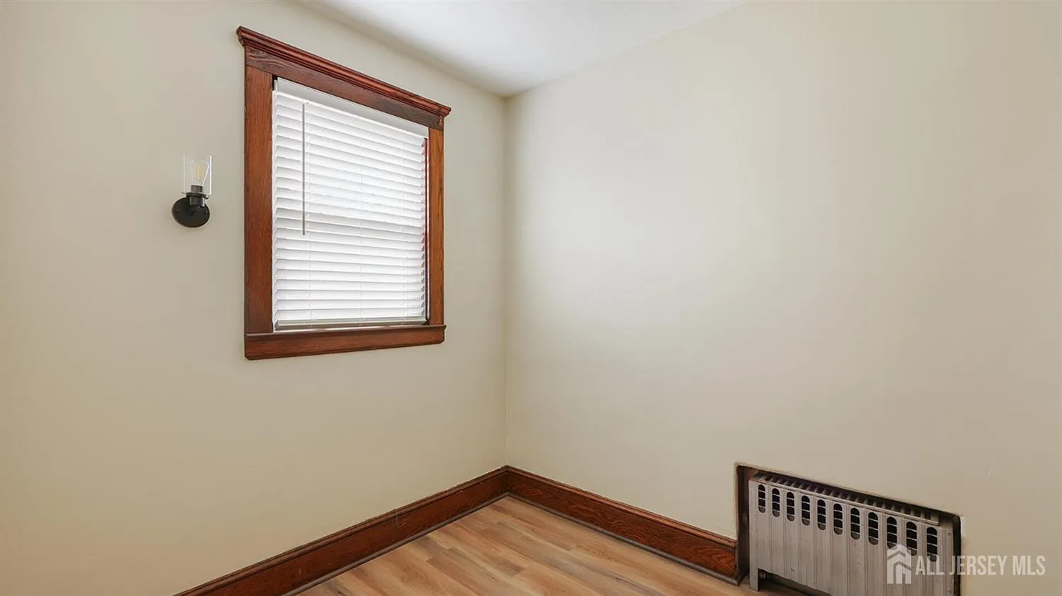 Highland Park, New Jersey, 08904, United States, 6 Bedrooms Bedrooms, ,2 BathroomsBathrooms,Residential,For Sale,1888077