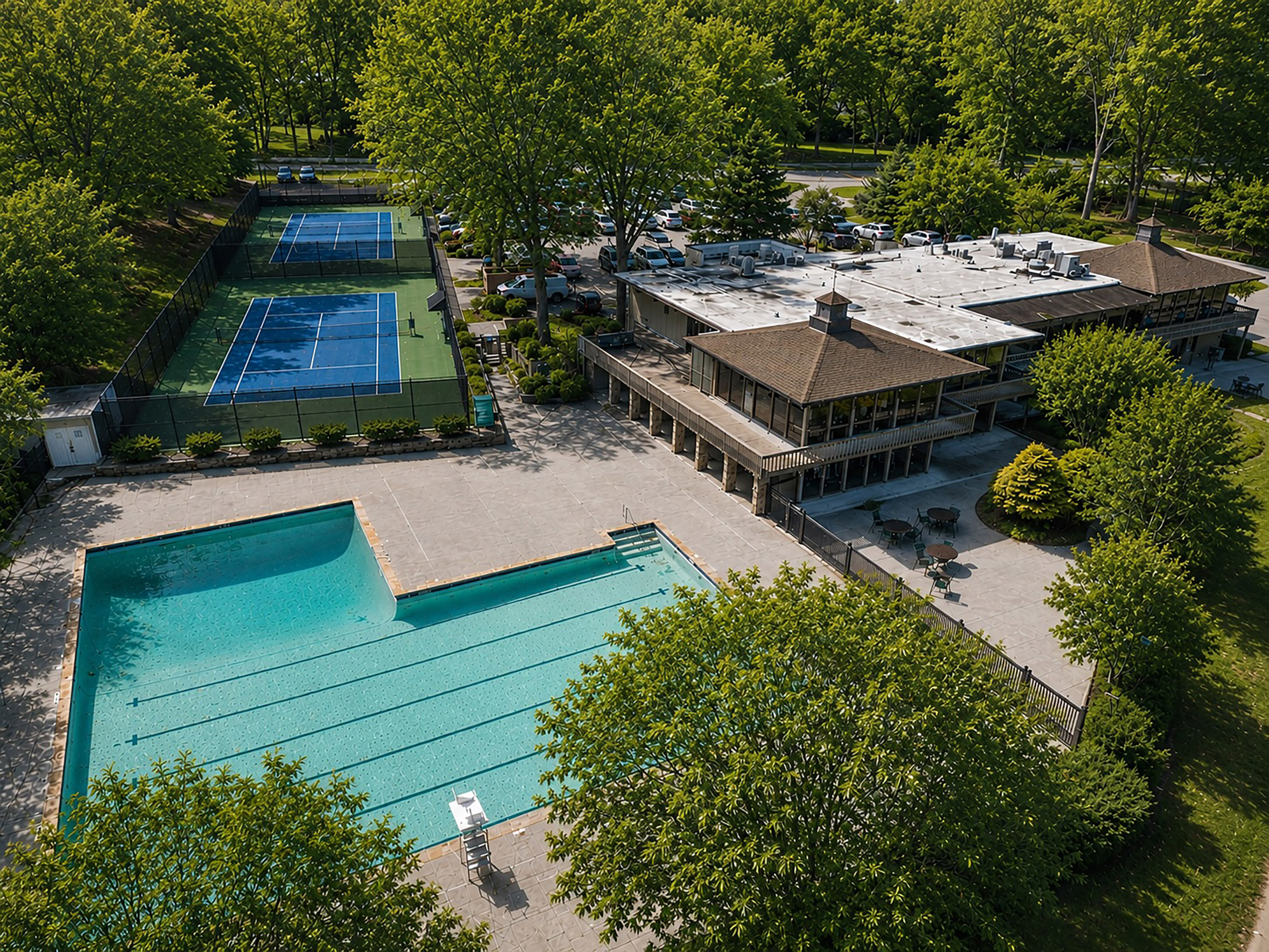  Light-filled Two Bedroom Condo in Amenity-rich Cross Creek - 物件實景