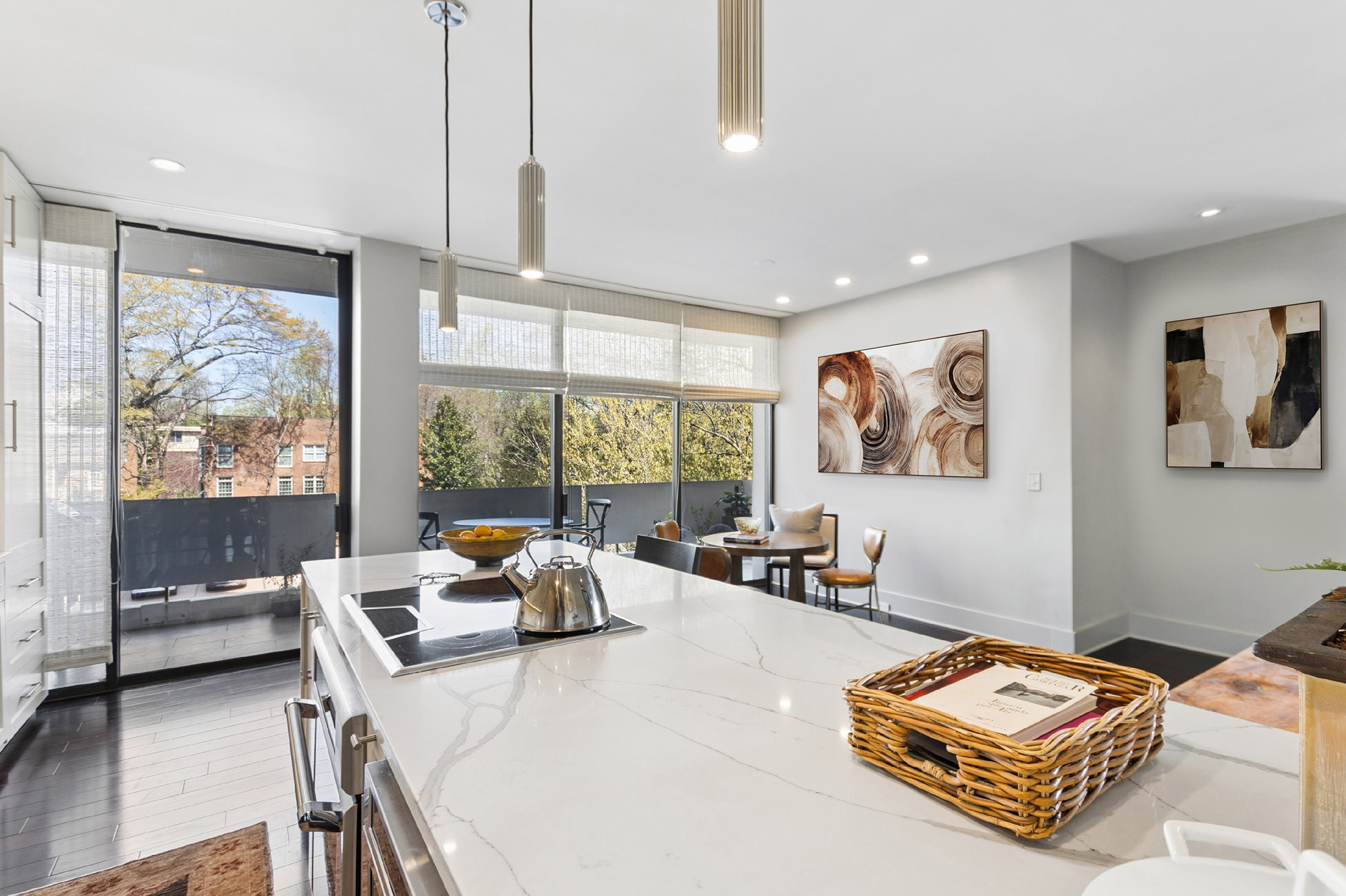  Easy Living at Plaza Towers - 物件實景