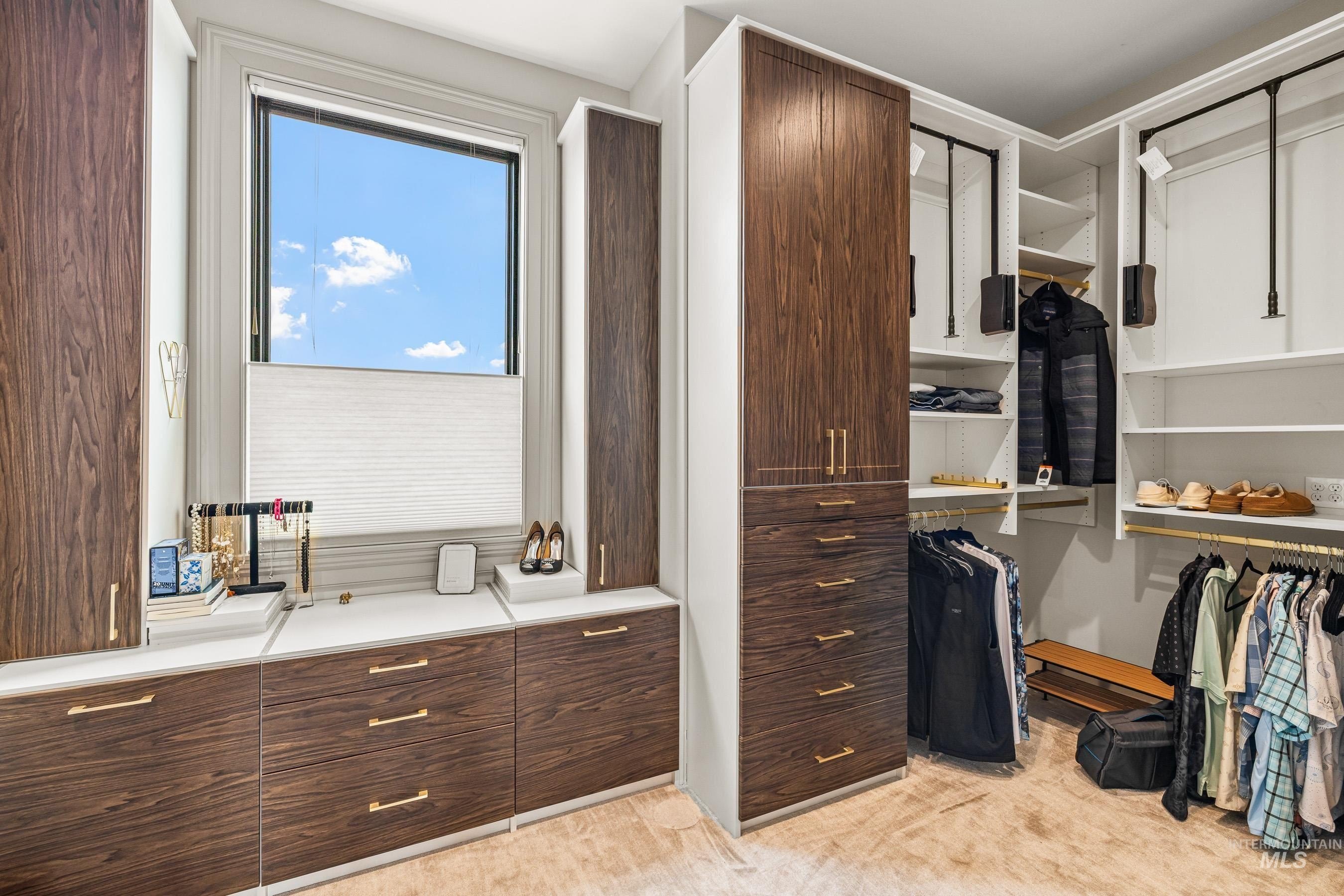 McCall, Idaho, 83638, United States, 5 Bedrooms Bedrooms, ,4 BathroomsBathrooms,Residential,For Sale,1989915