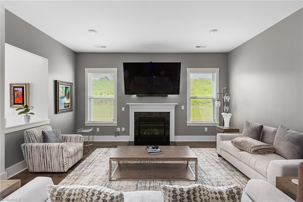 High Point, North Carolina, 27265, United States, 5 Bedrooms Bedrooms, ,4 BathroomsBathrooms,Residential,For Sale,1951573