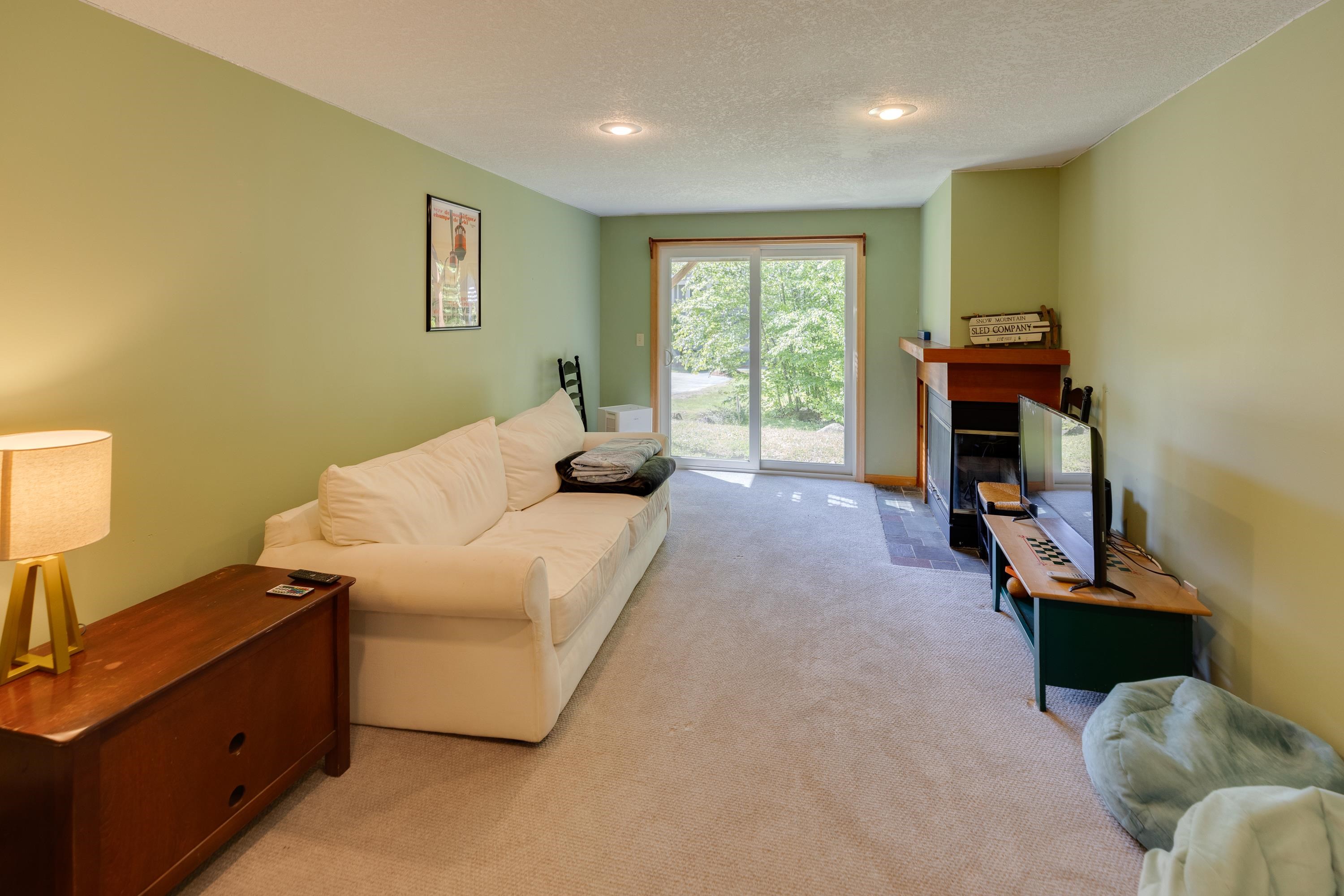 Lincoln, New Hampshire, 03251, United States, 4 Bedrooms Bedrooms, ,4 BathroomsBathrooms,Residential,For Sale,1991749